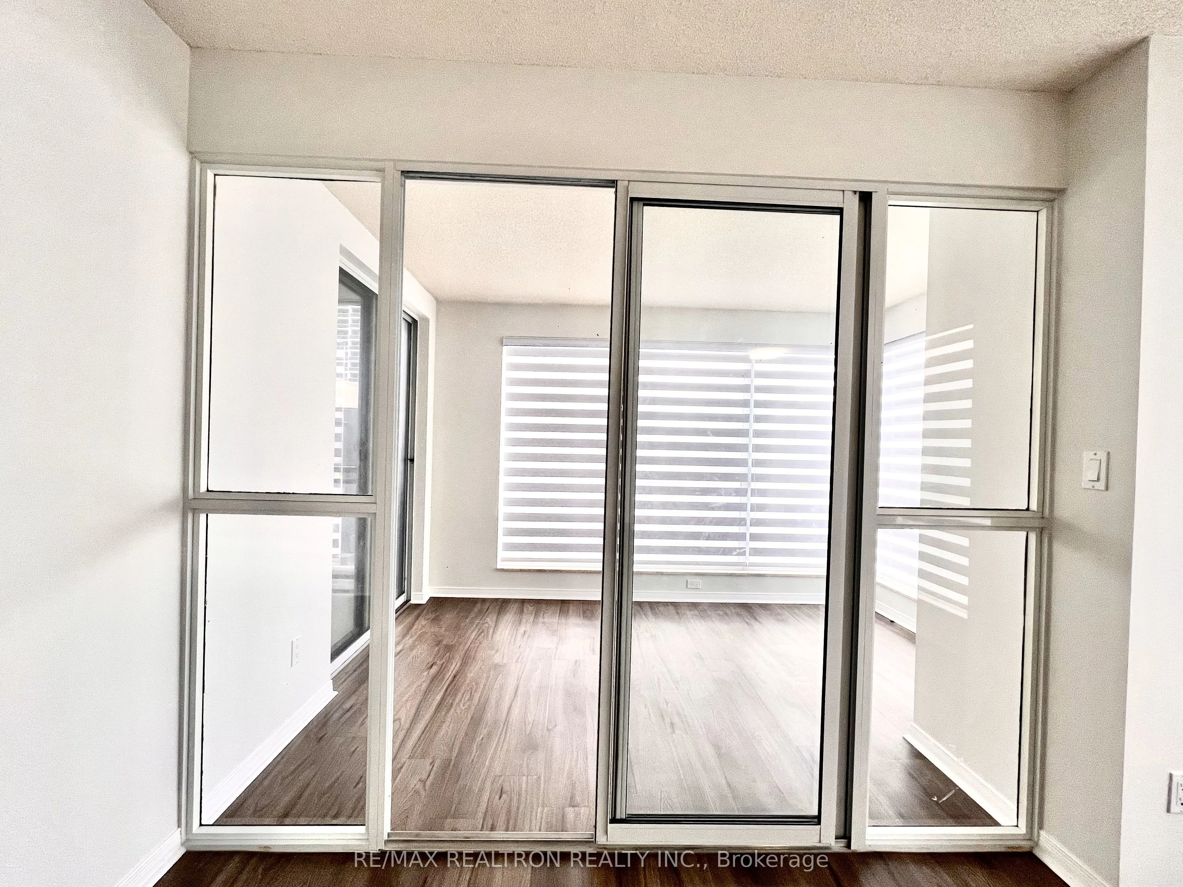 18 Hollywood Avenue N, #407