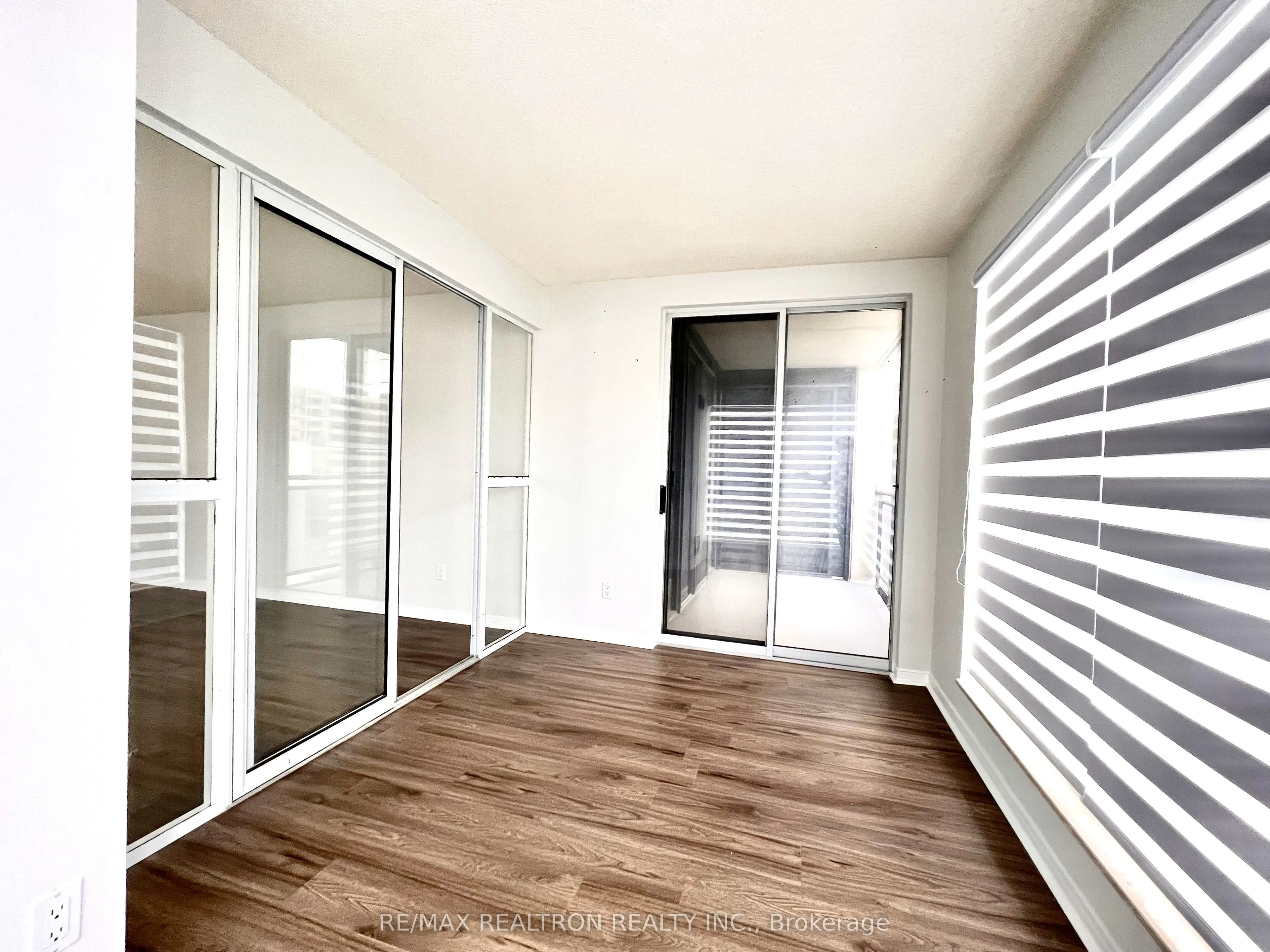 18 Hollywood Avenue N, #407