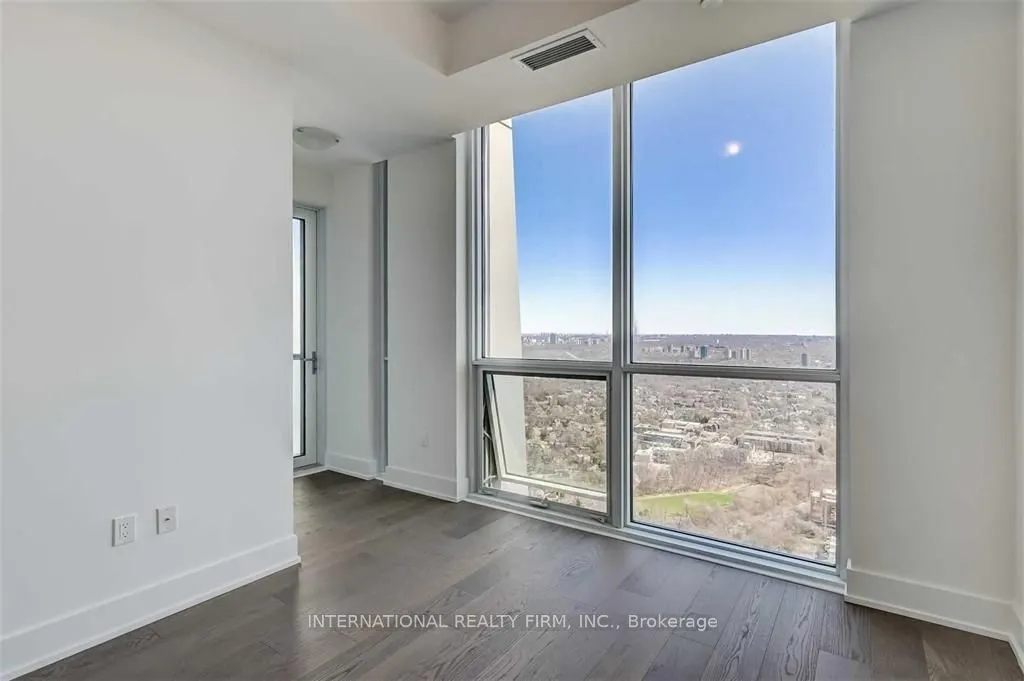 1 Yorkville Avenue, #5409