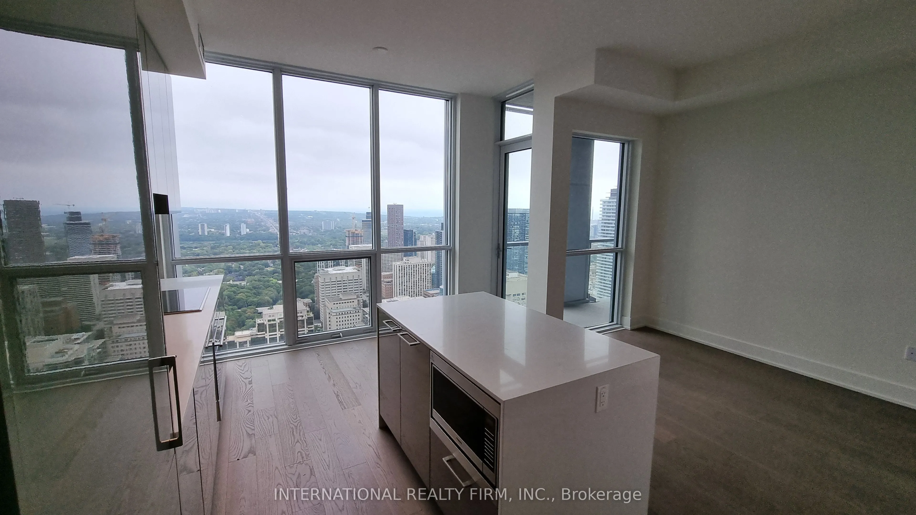 1 Yorkville Avenue, #5409