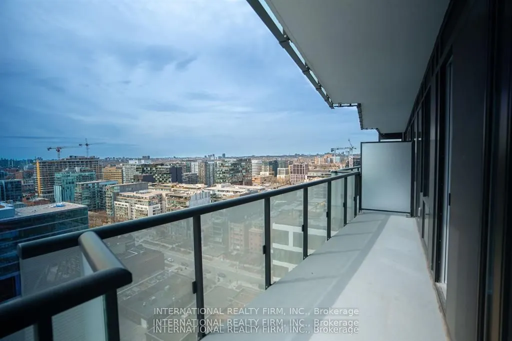 480 FRONT Street W, #1703