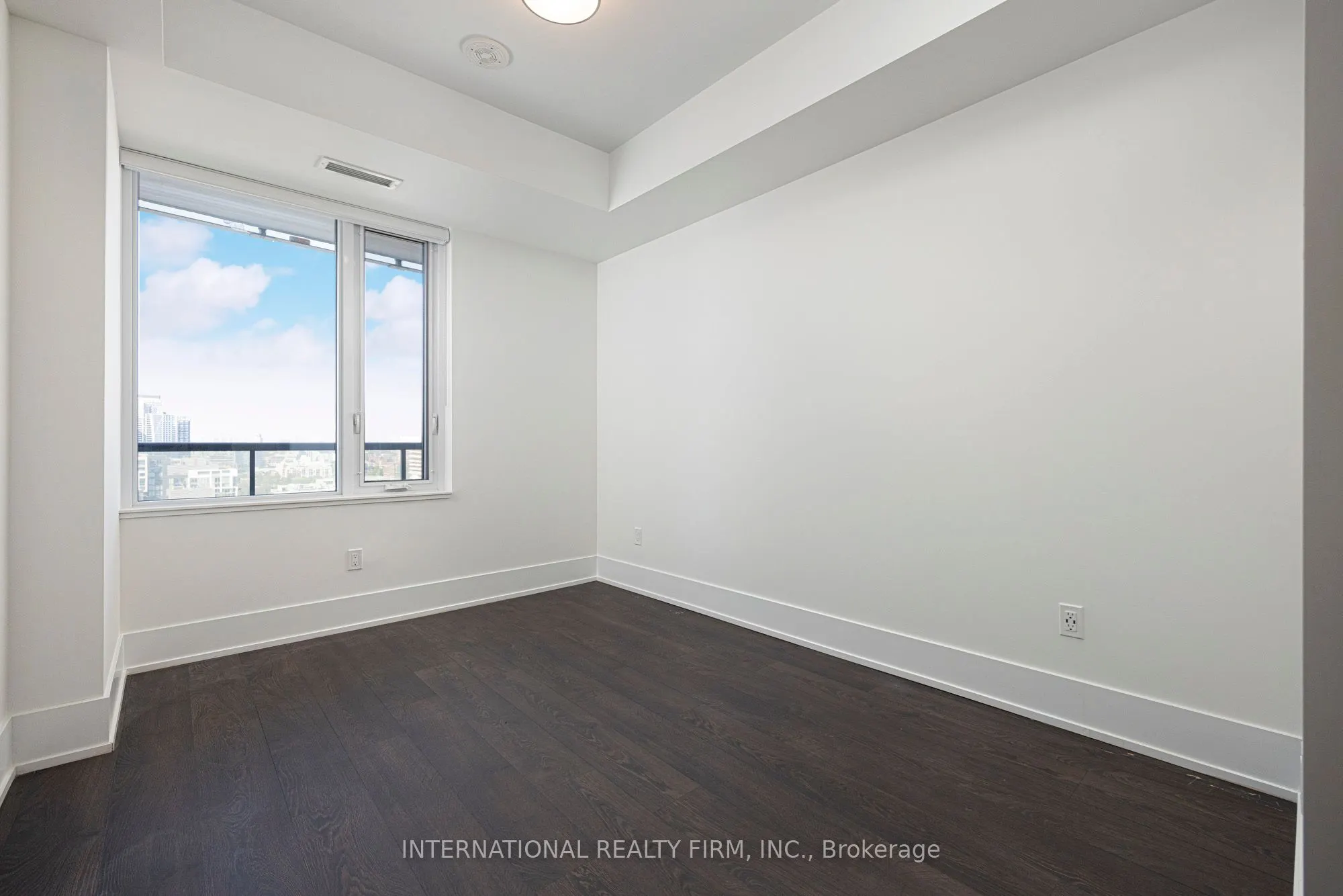 480 FRONT Street W, #1703