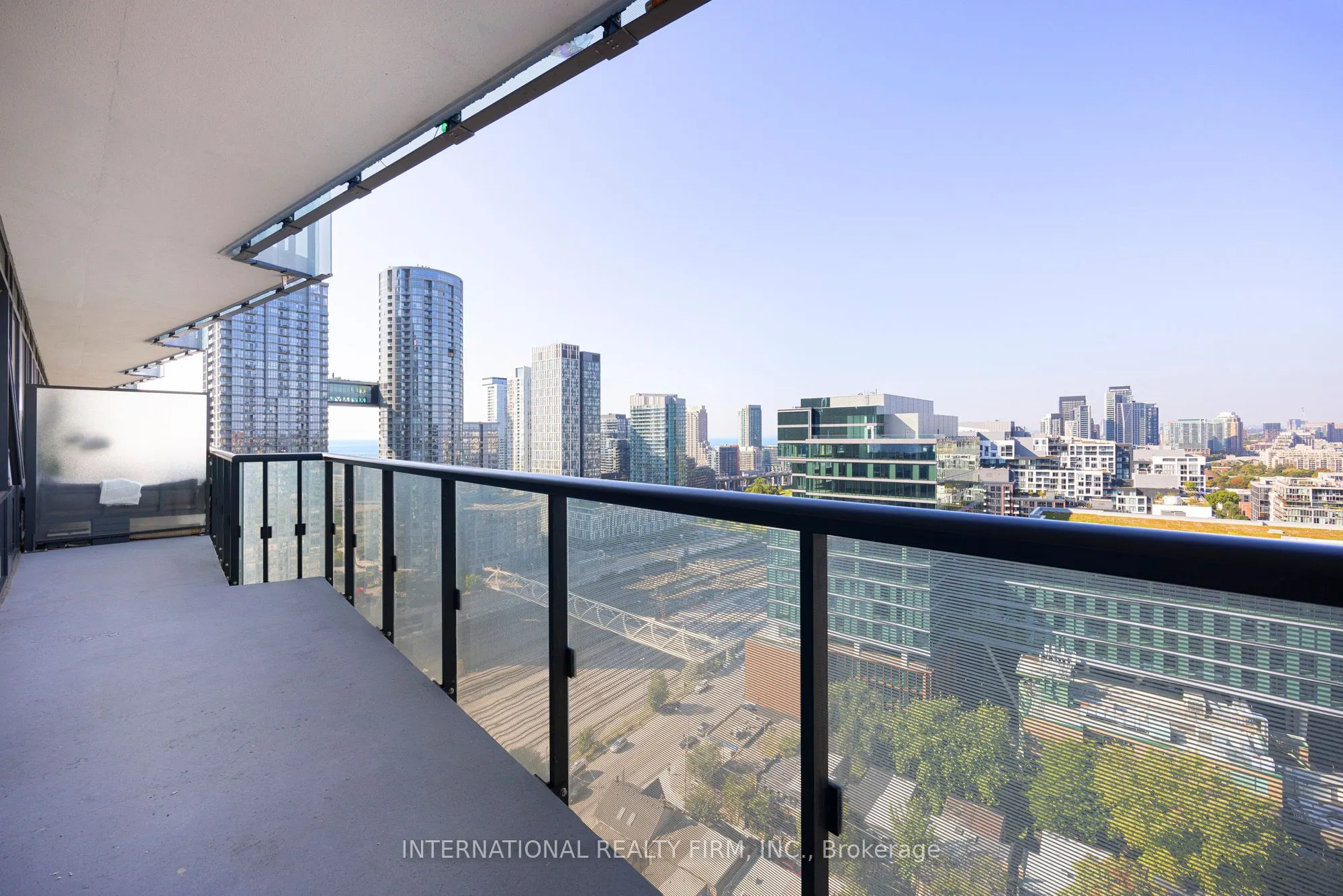 480 FRONT Street W, #1703
