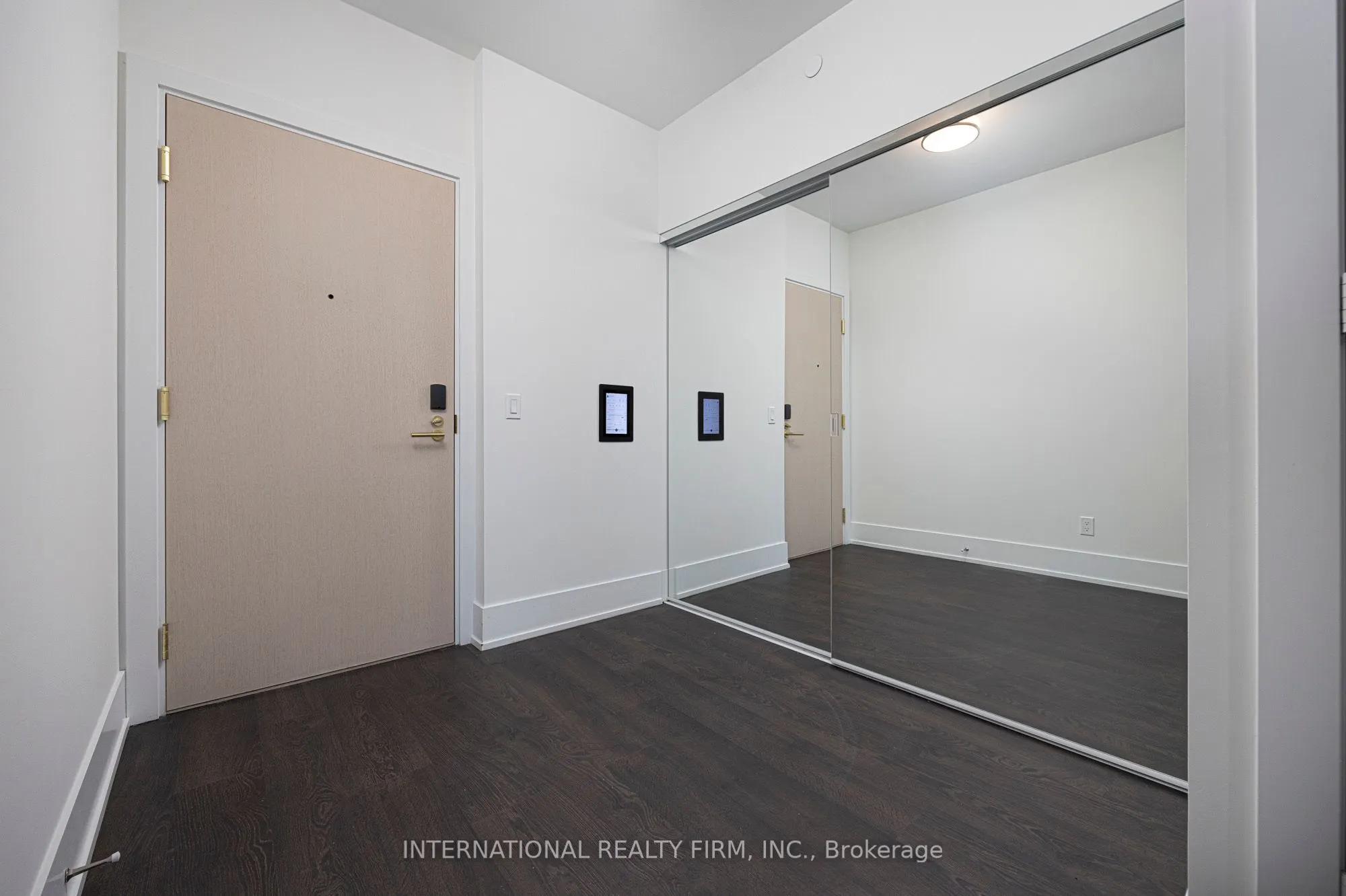 480 FRONT Street W, #1703