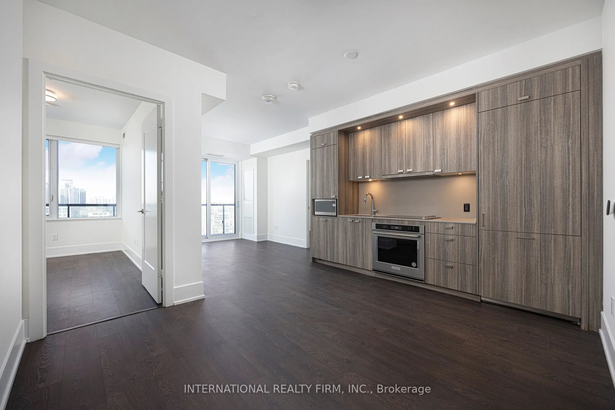 480 FRONT Street W, #1703