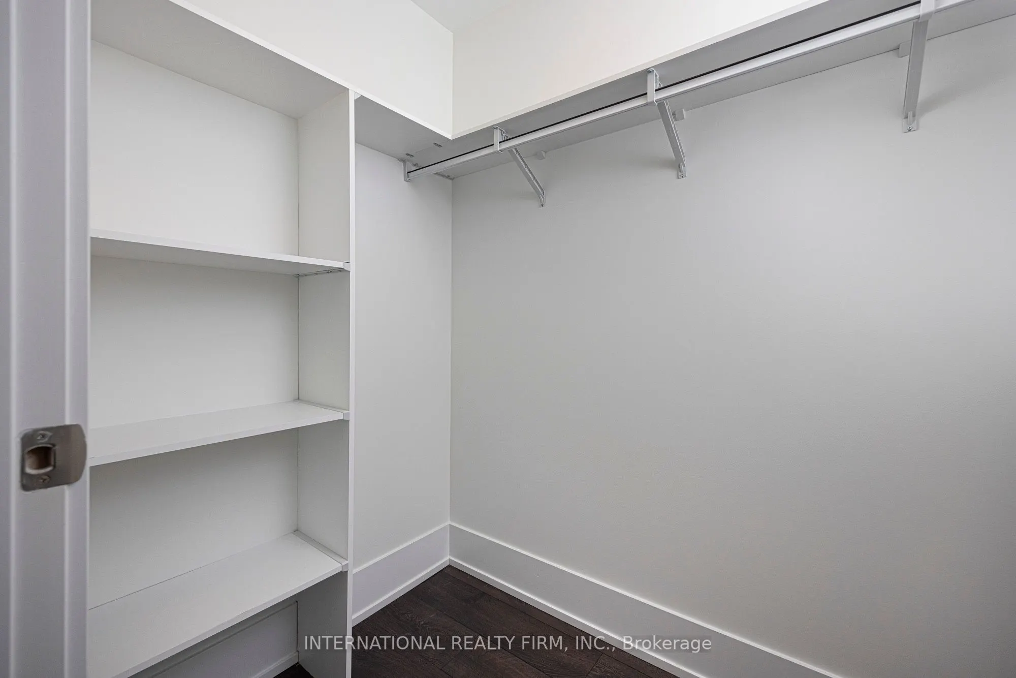 480 FRONT Street W, #1703