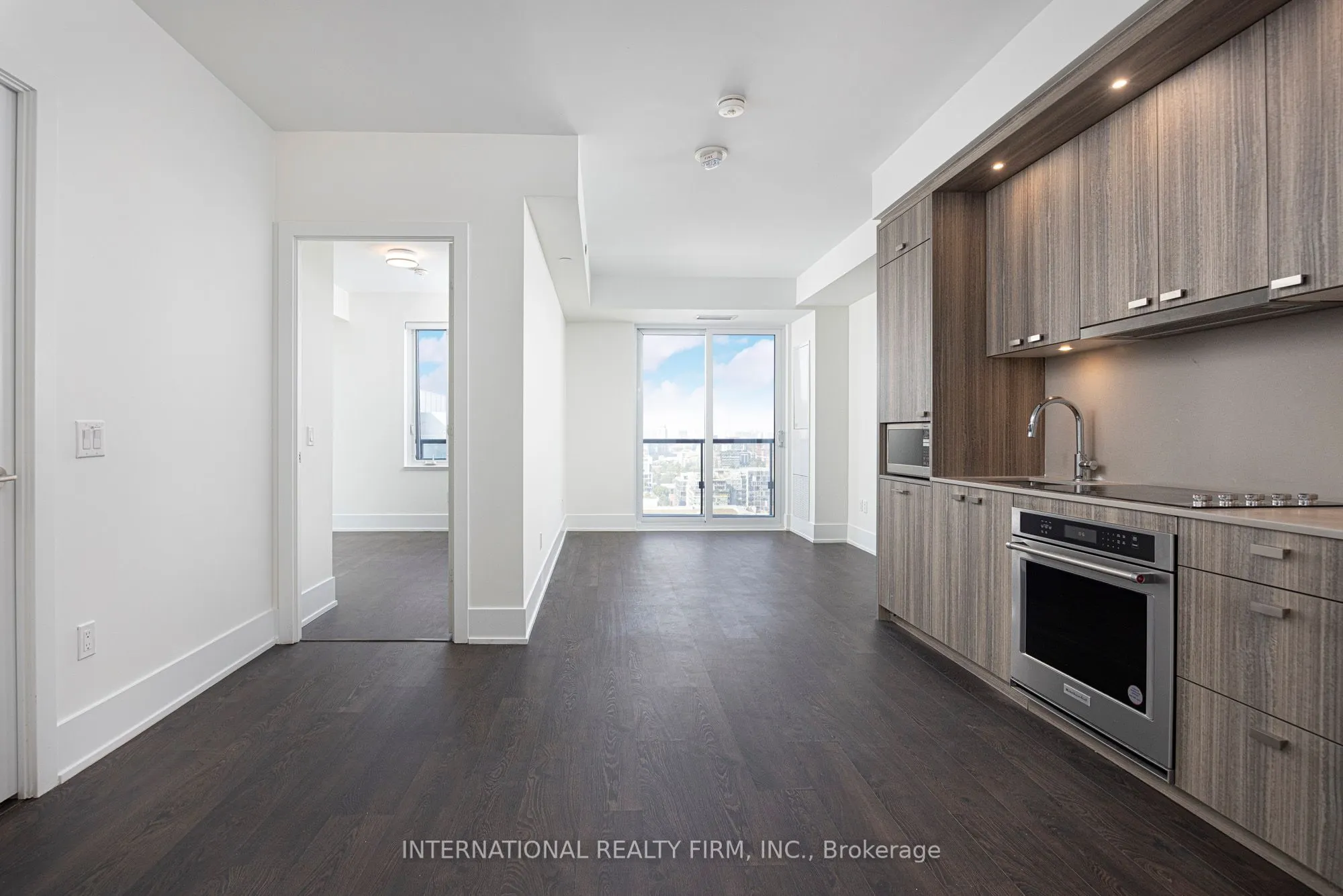 480 FRONT Street W, #1703