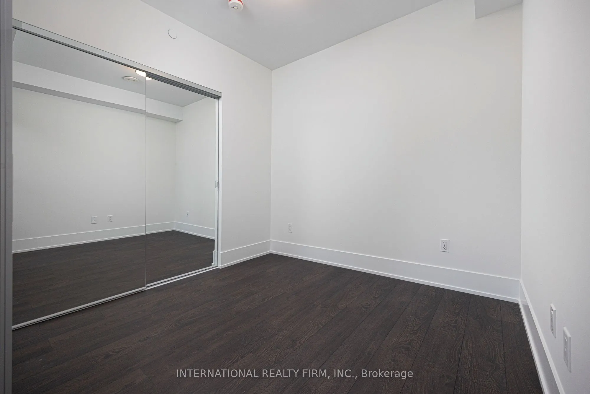 480 FRONT Street W, #1703