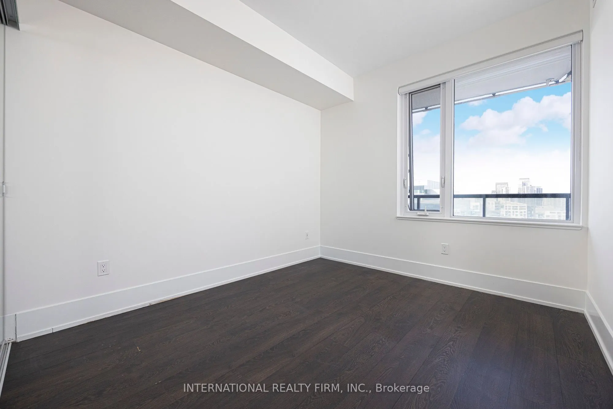480 FRONT Street W, #1703