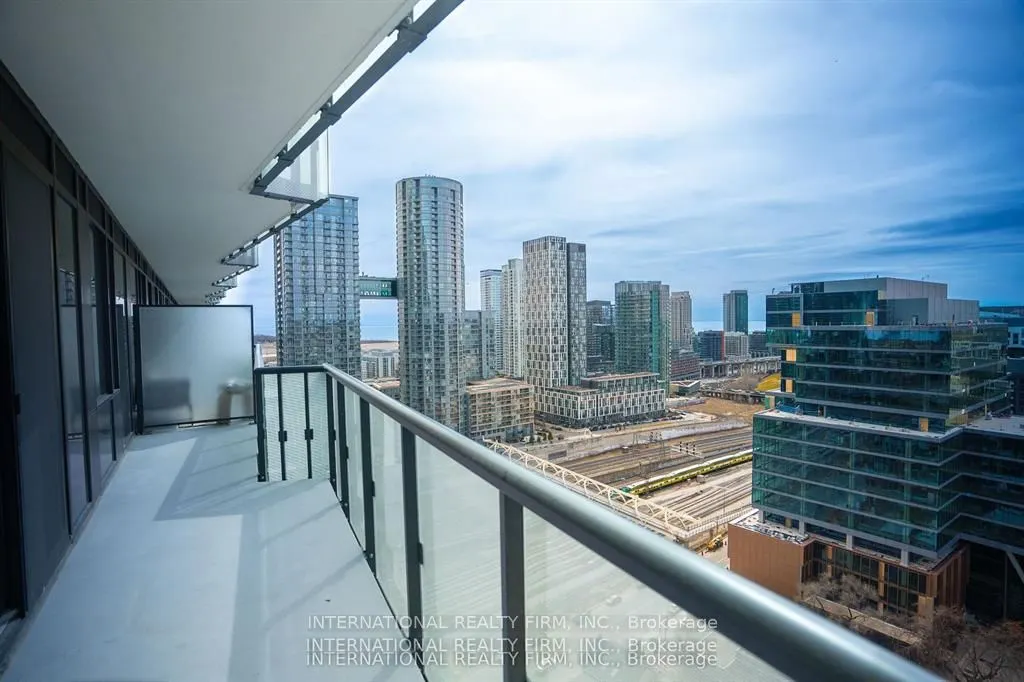480 FRONT Street W, #1703