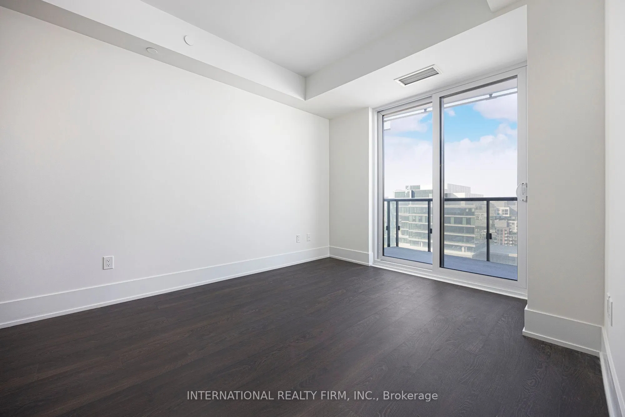 480 FRONT Street W, #1703