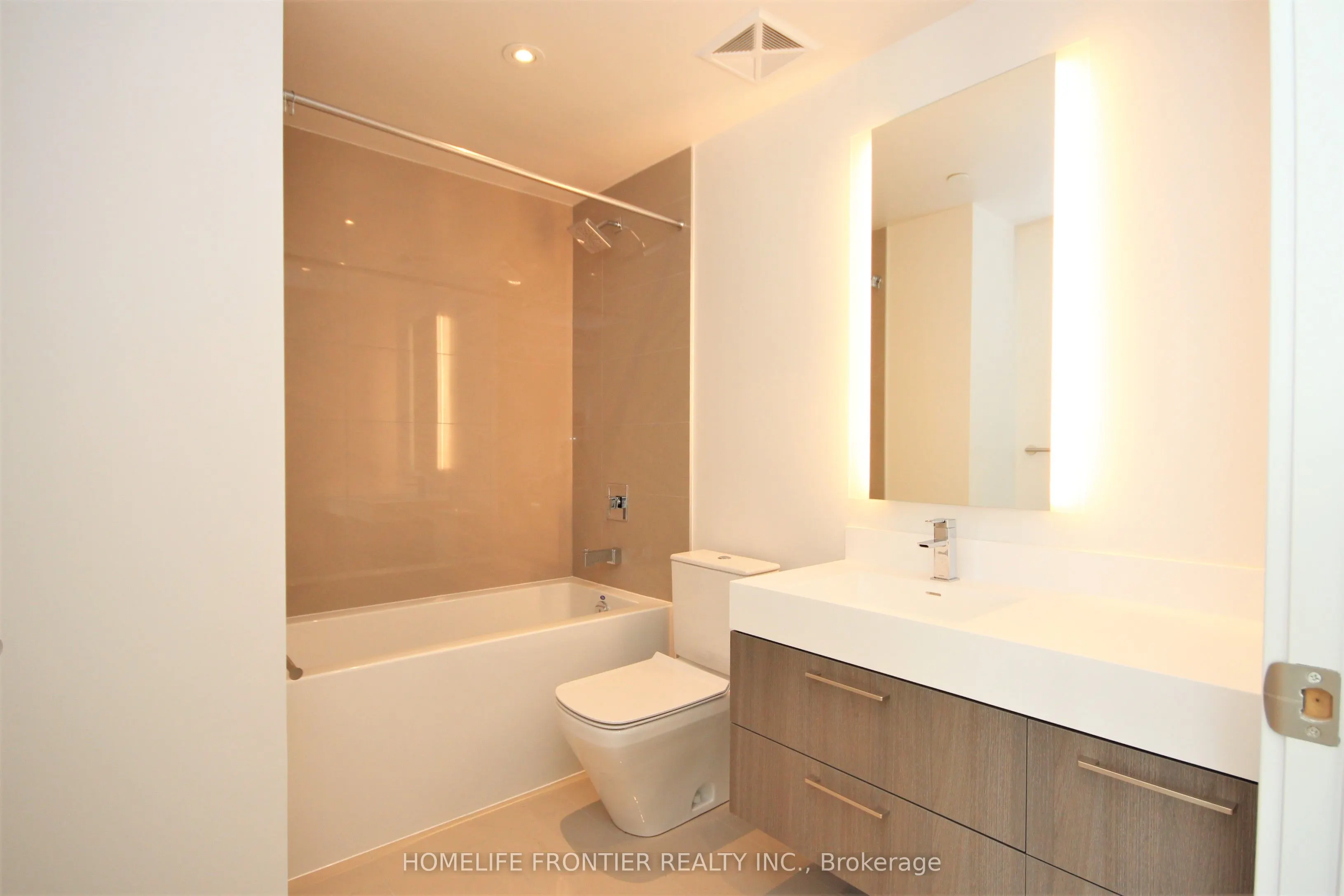 1 Yorkville Avenue, #2609