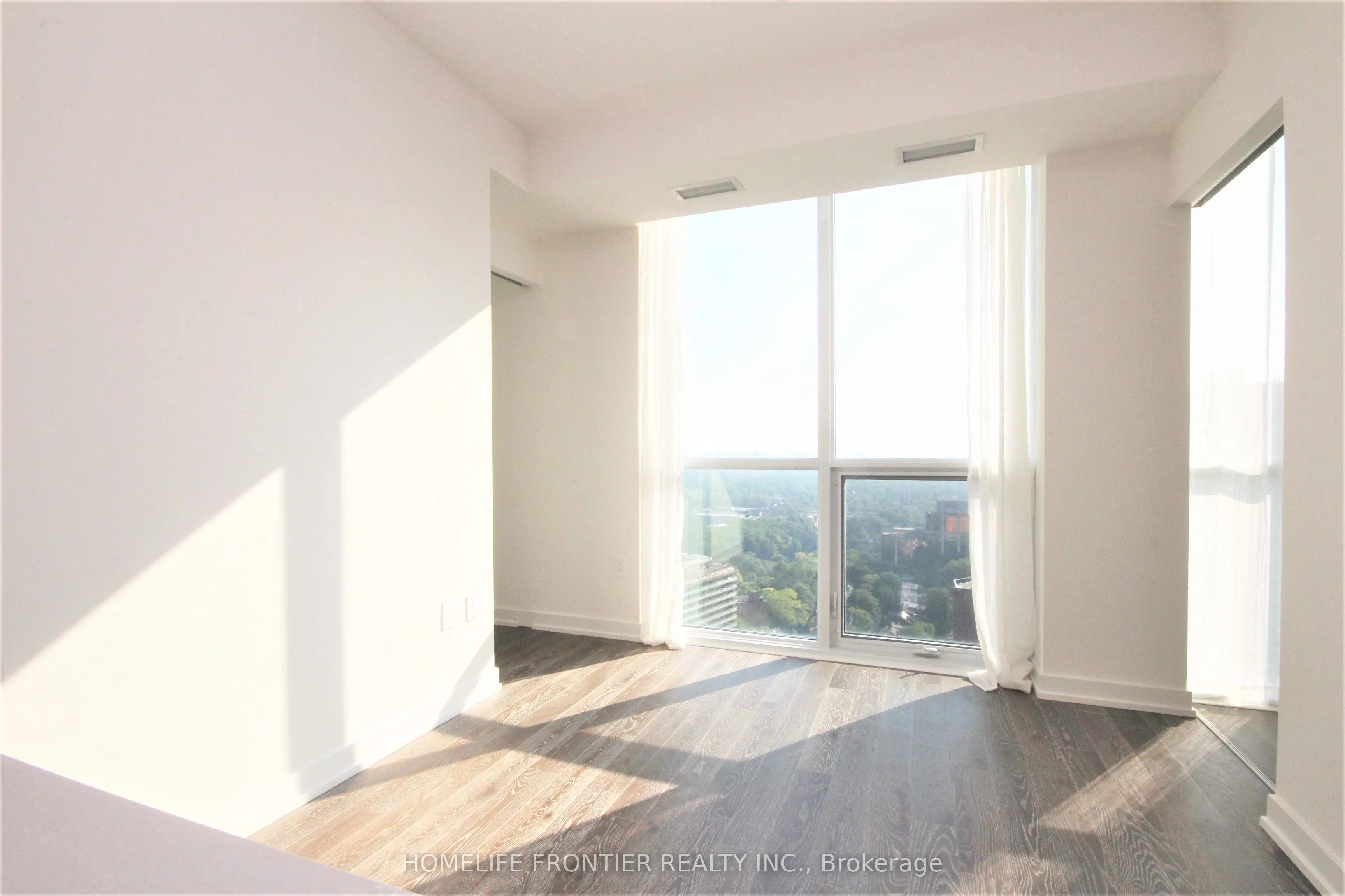 1 Yorkville Avenue, #2609