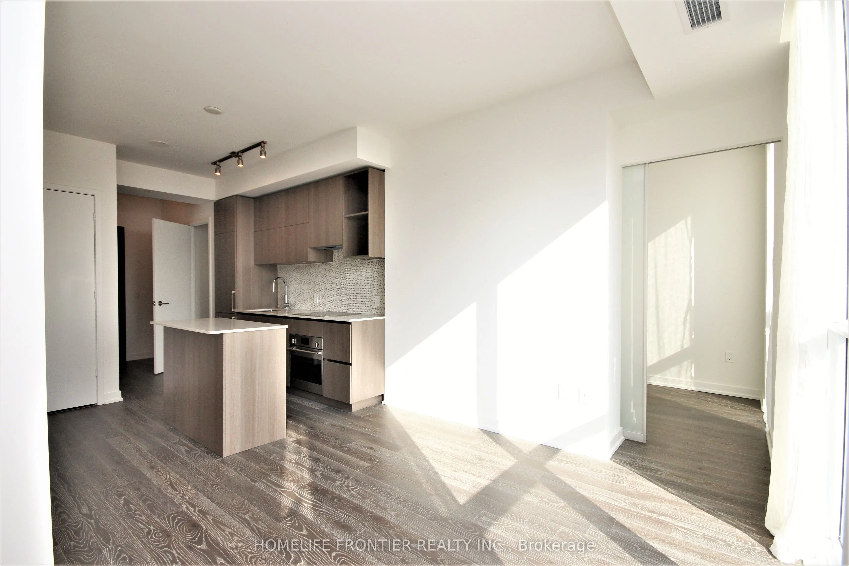 1 Yorkville Avenue, #2609