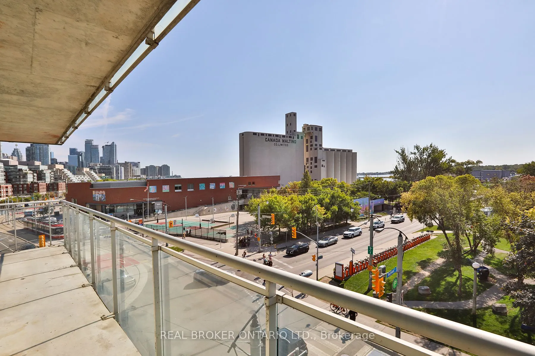 650 Queens Quay W, #607