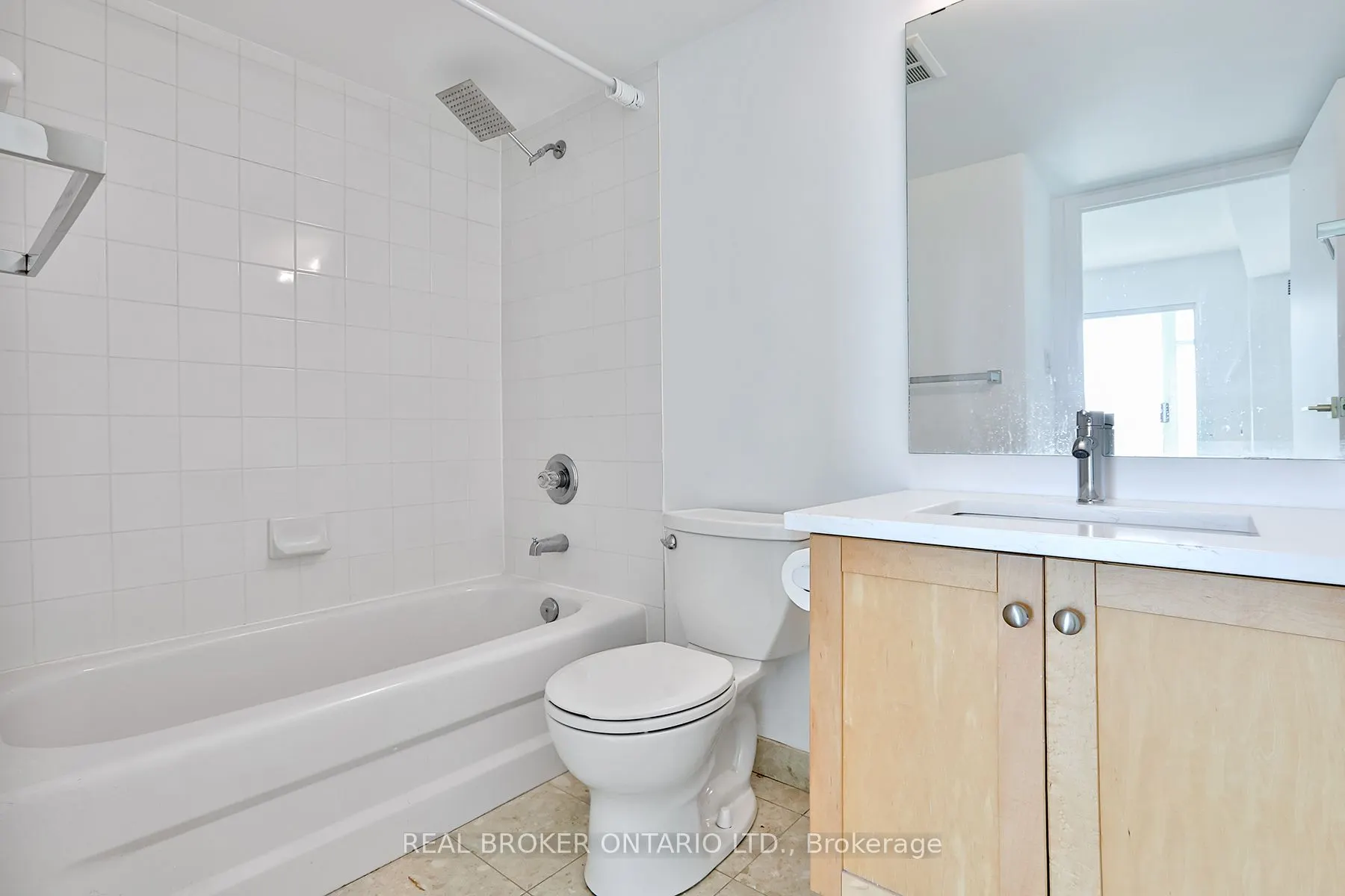 650 Queens Quay W, #607