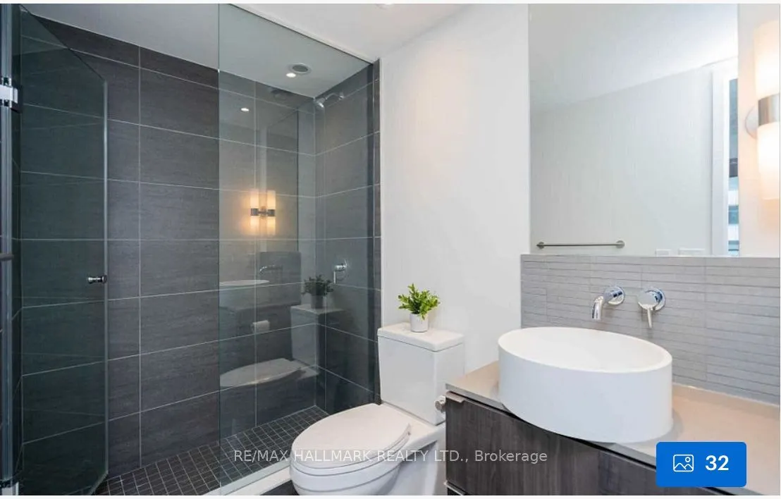 161 Roehampton Avenue, #1107