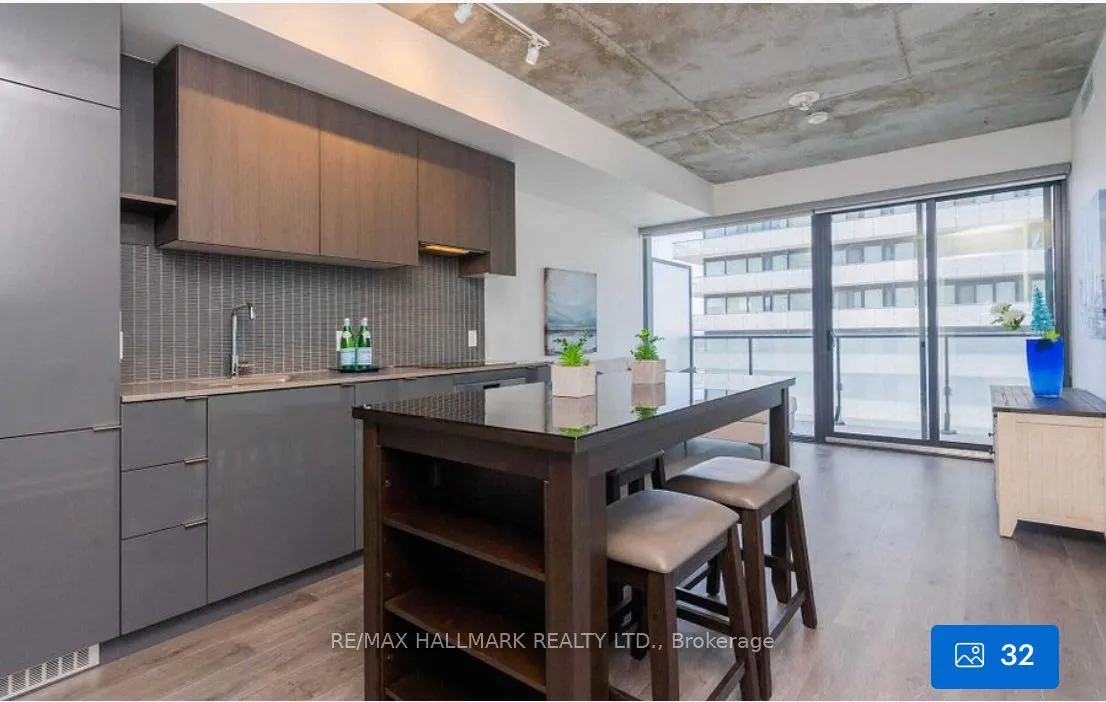 161 Roehampton Avenue, #1107