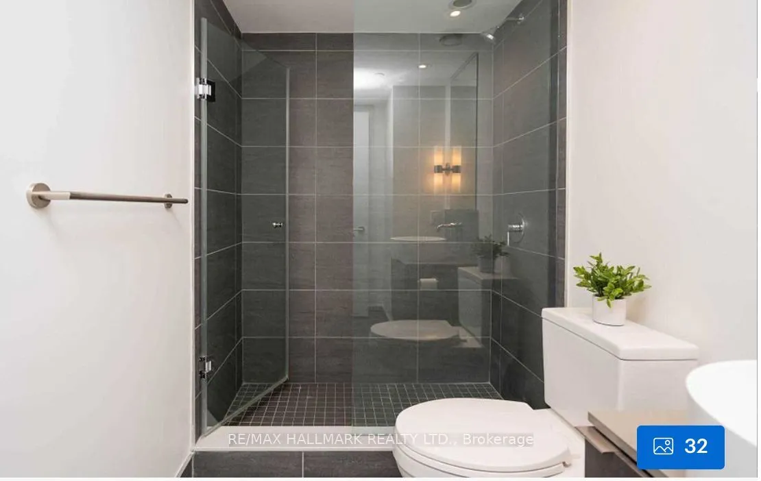 161 Roehampton Avenue, #1107