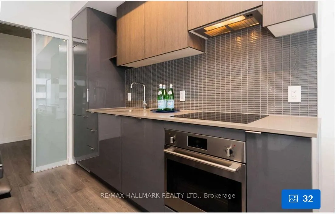 161 Roehampton Avenue, #1107