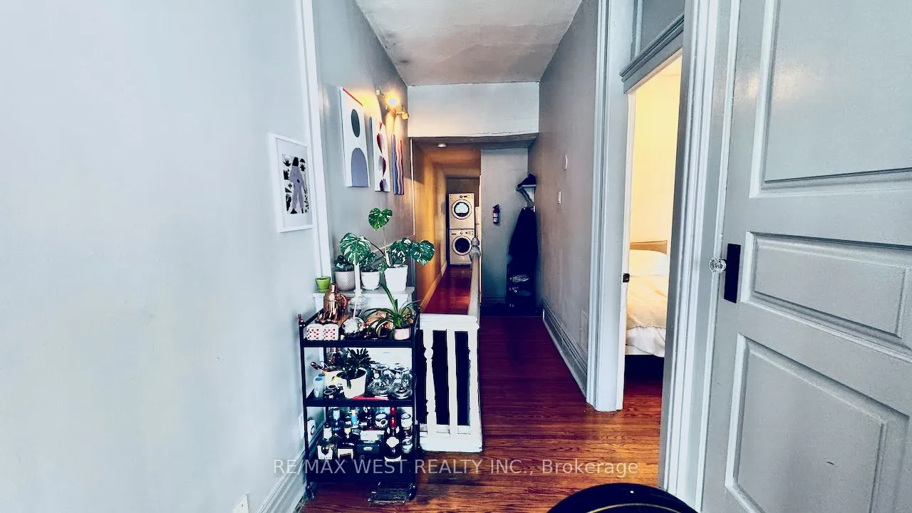 88 Montrose Avenue