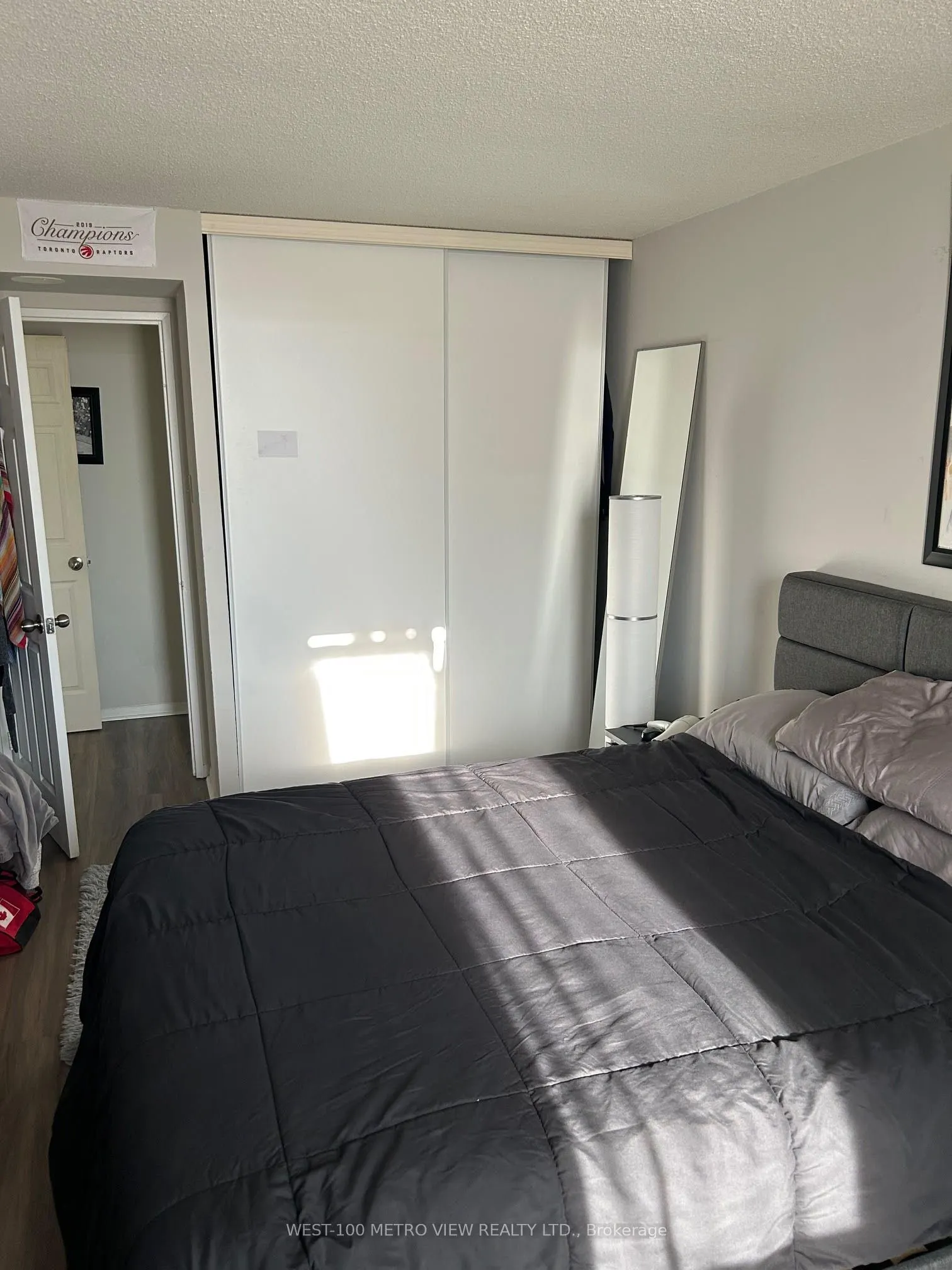 701 King Street, #1112