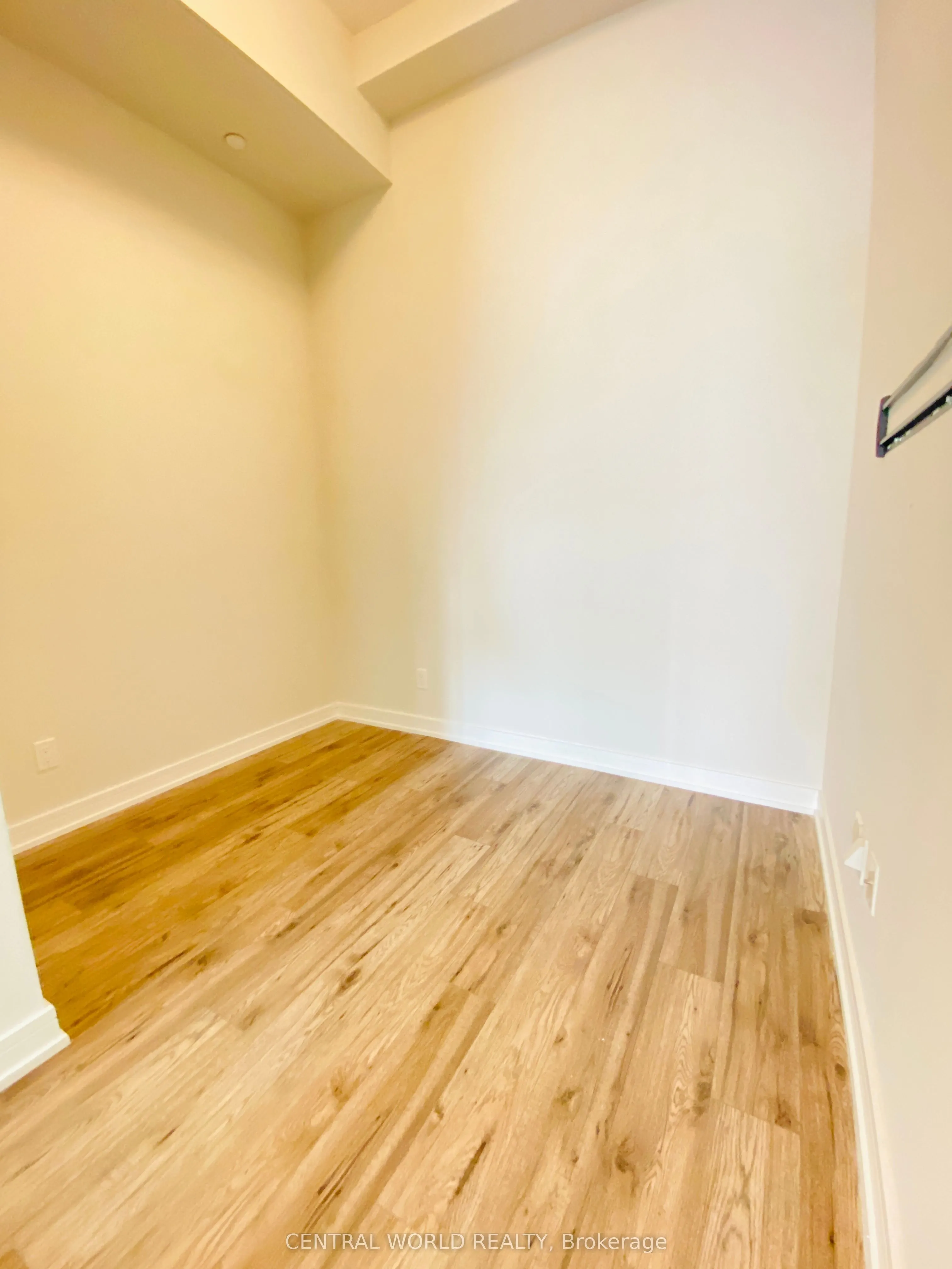 621 Sheppard Avenue E, #122
