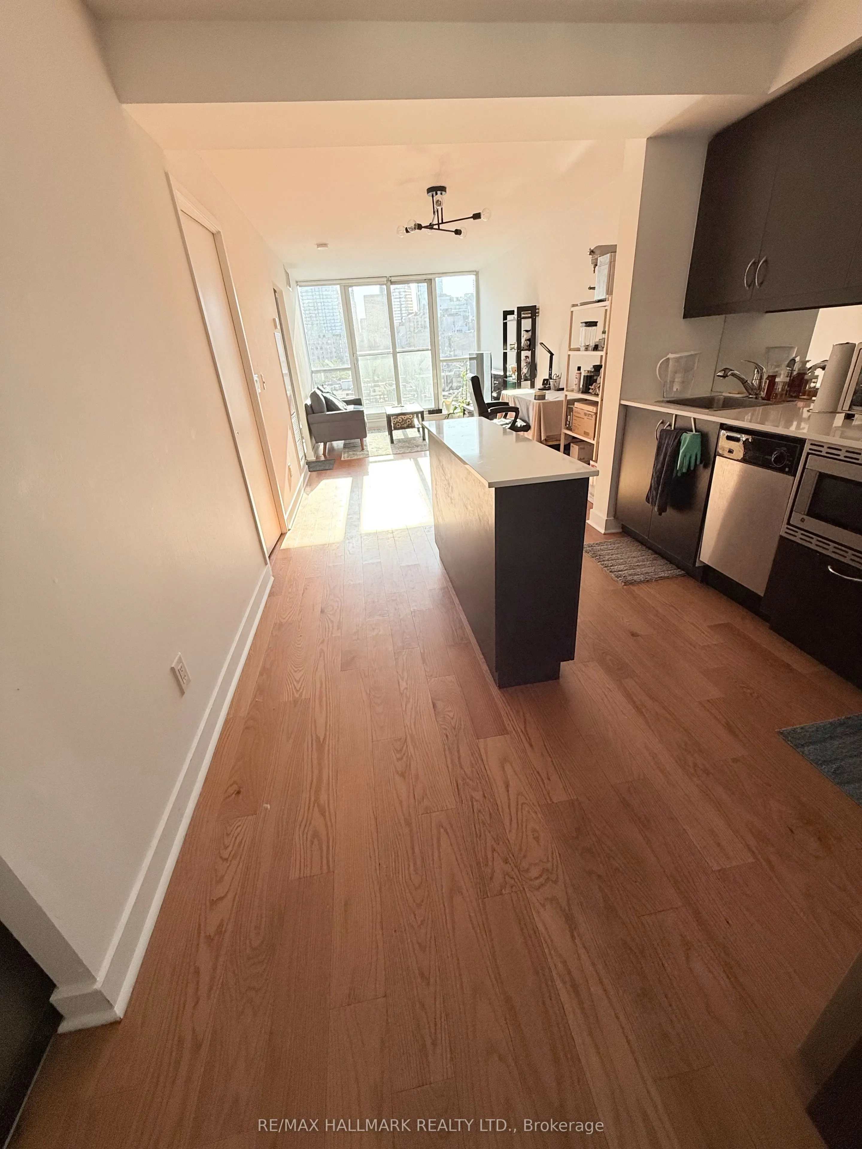 320 RICHMOND Street E, #806