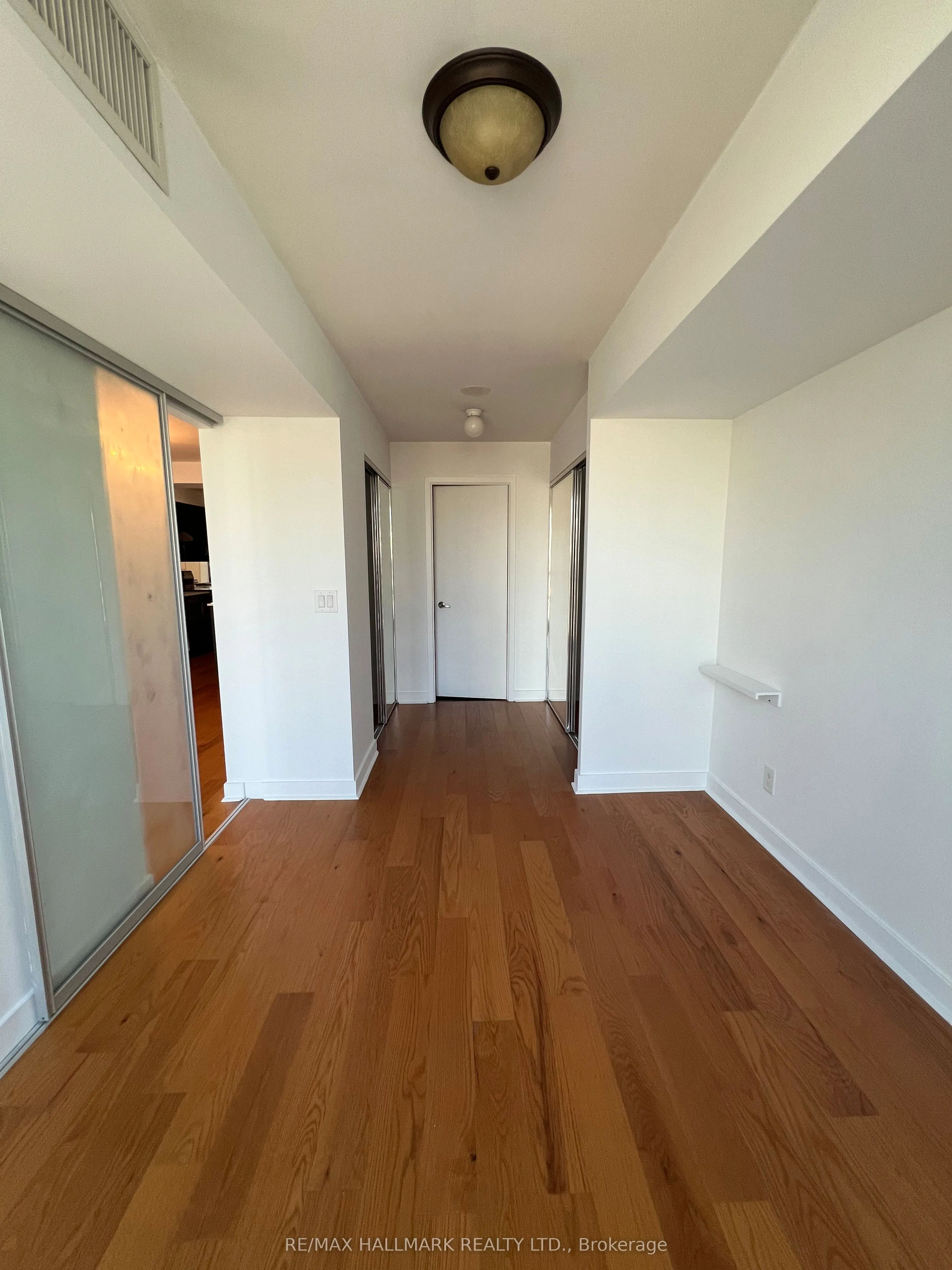 320 RICHMOND Street E, #806