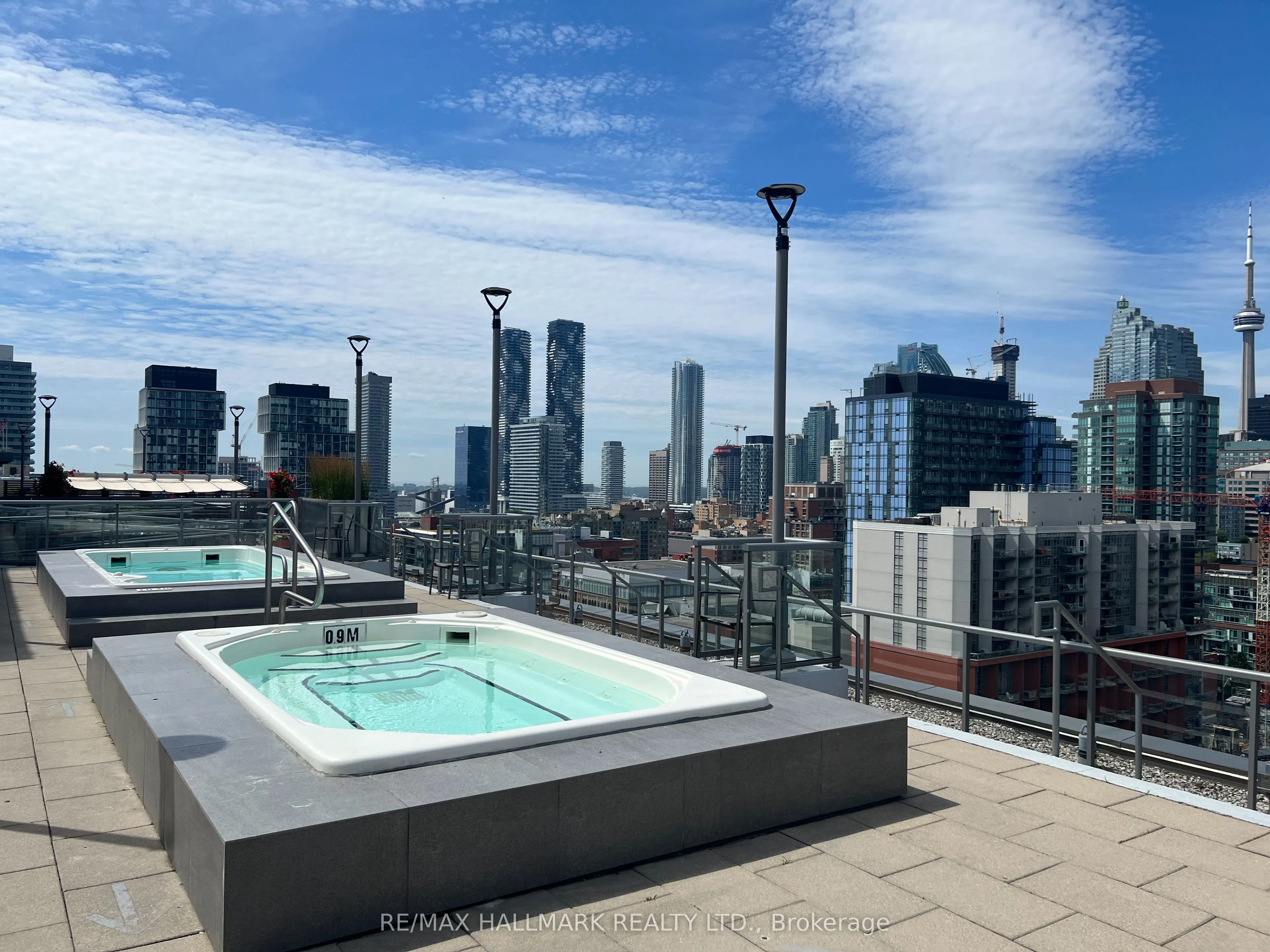 320 RICHMOND Street E, #806
