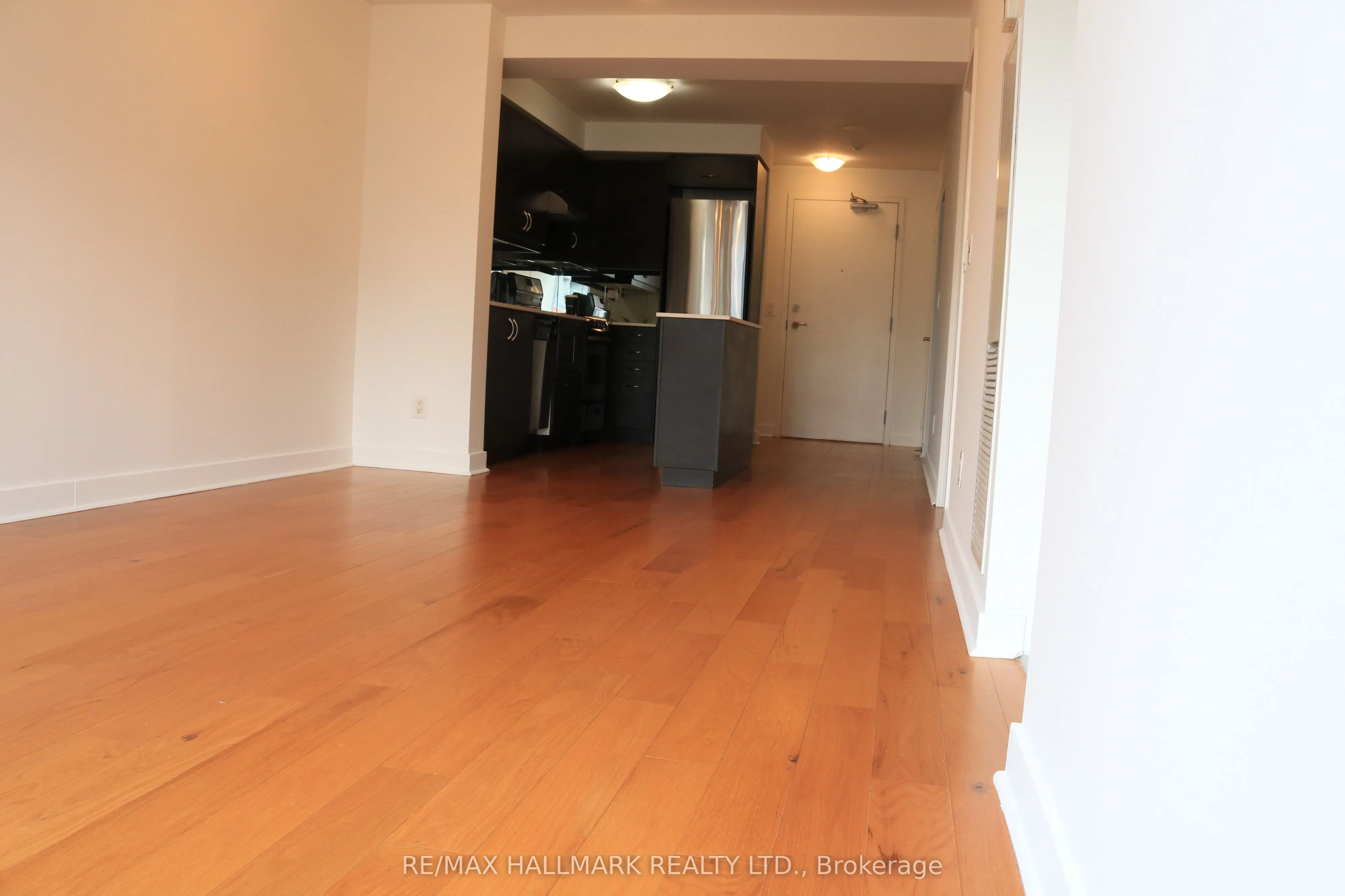 320 RICHMOND Street E, #806
