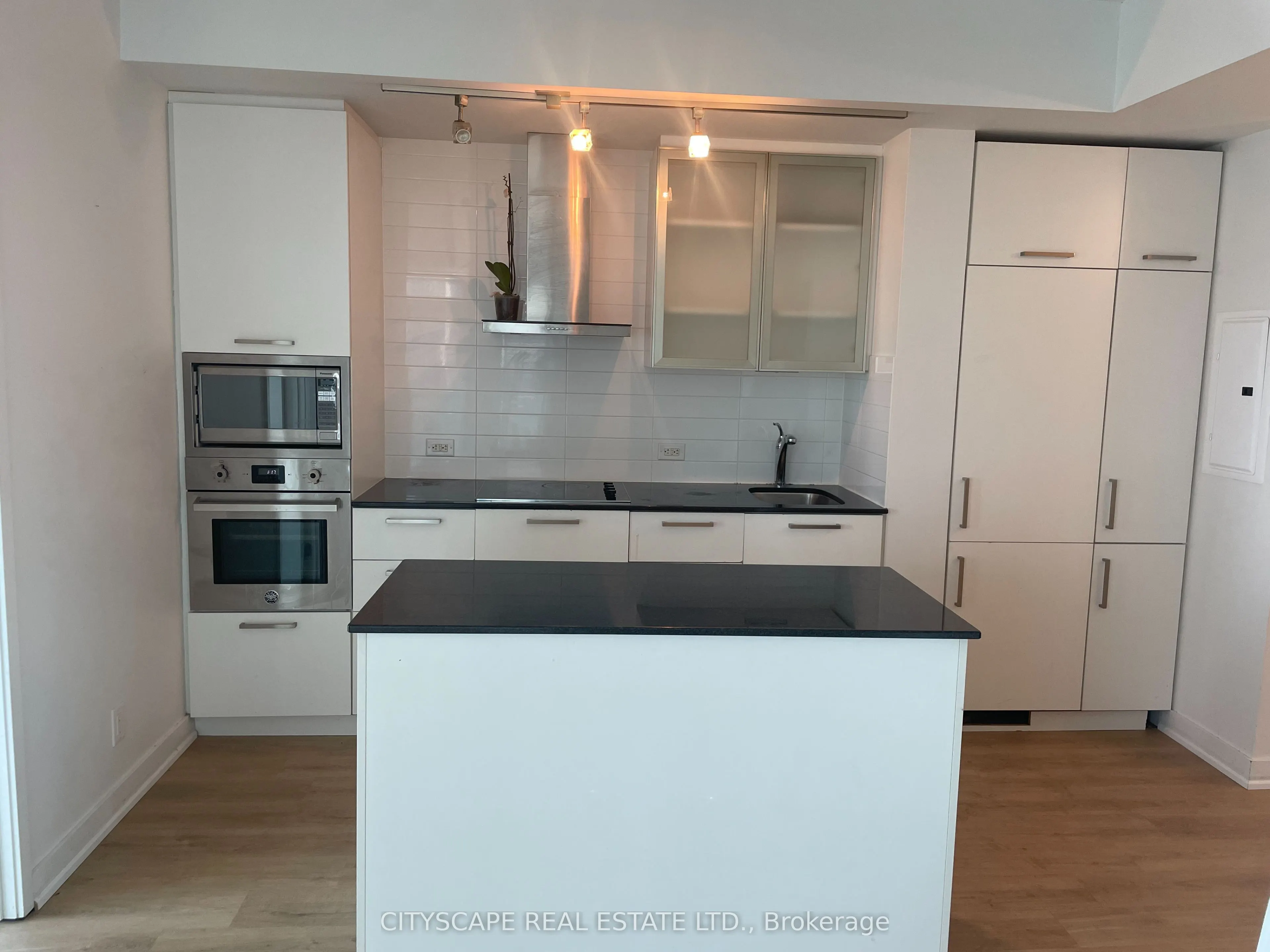 14 York Street, #1202