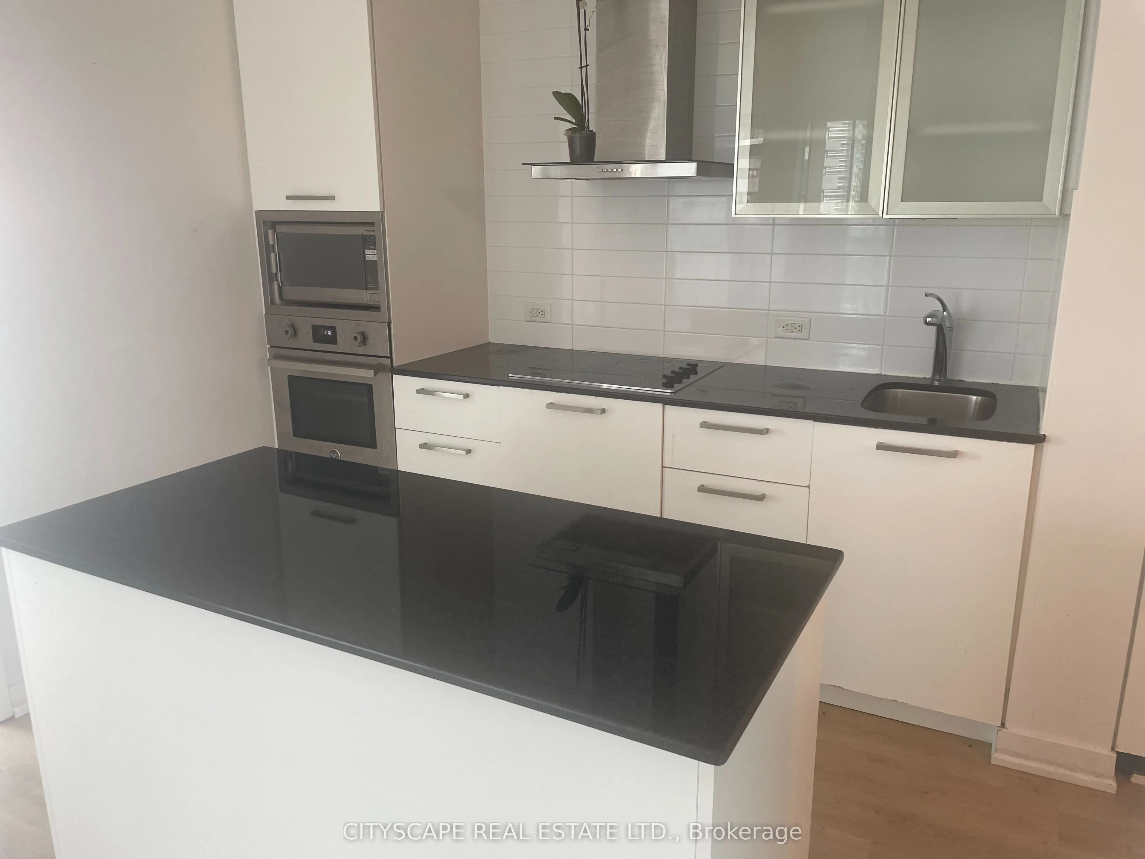 14 York Street, #1202