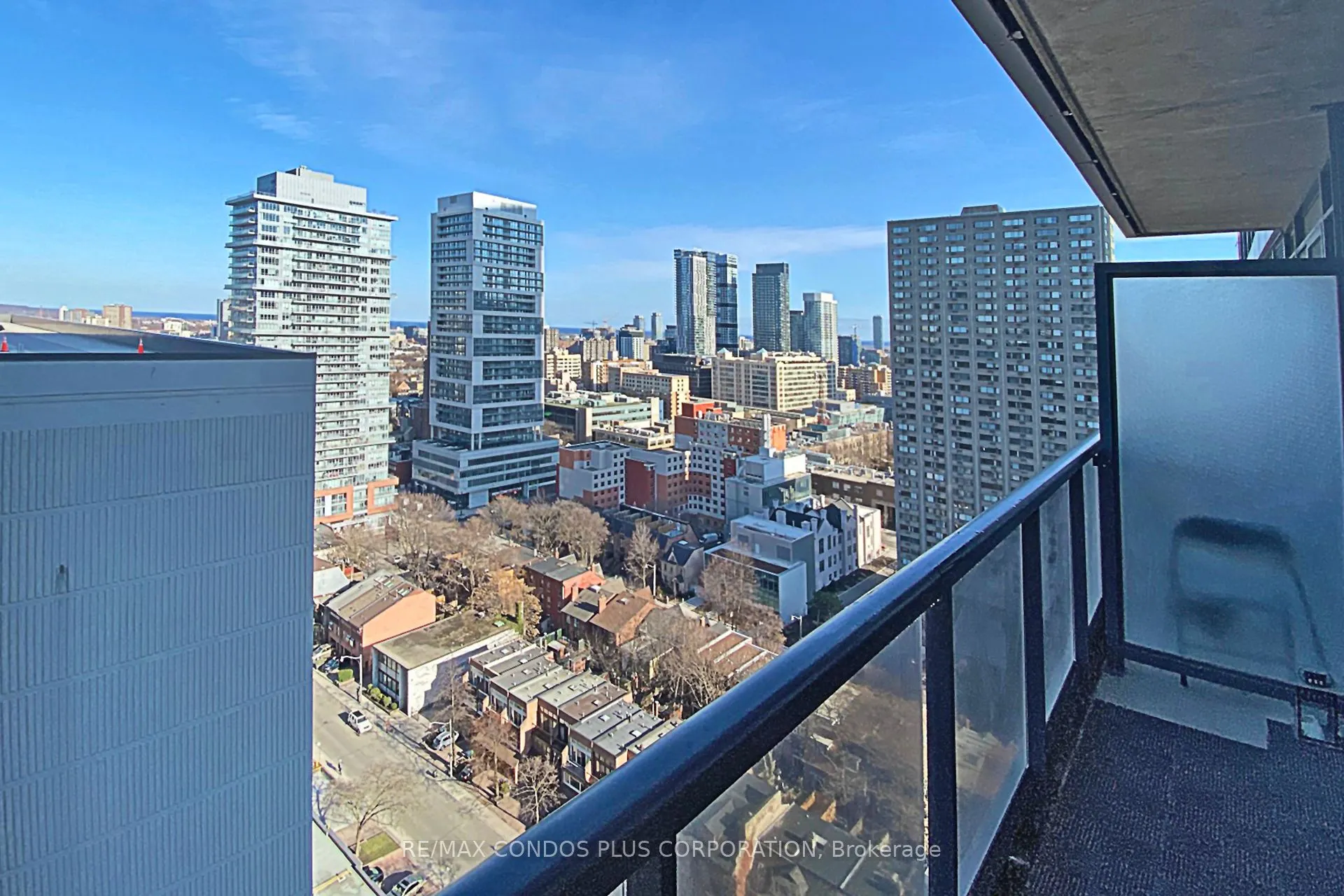25 Carlton Street, #2210
