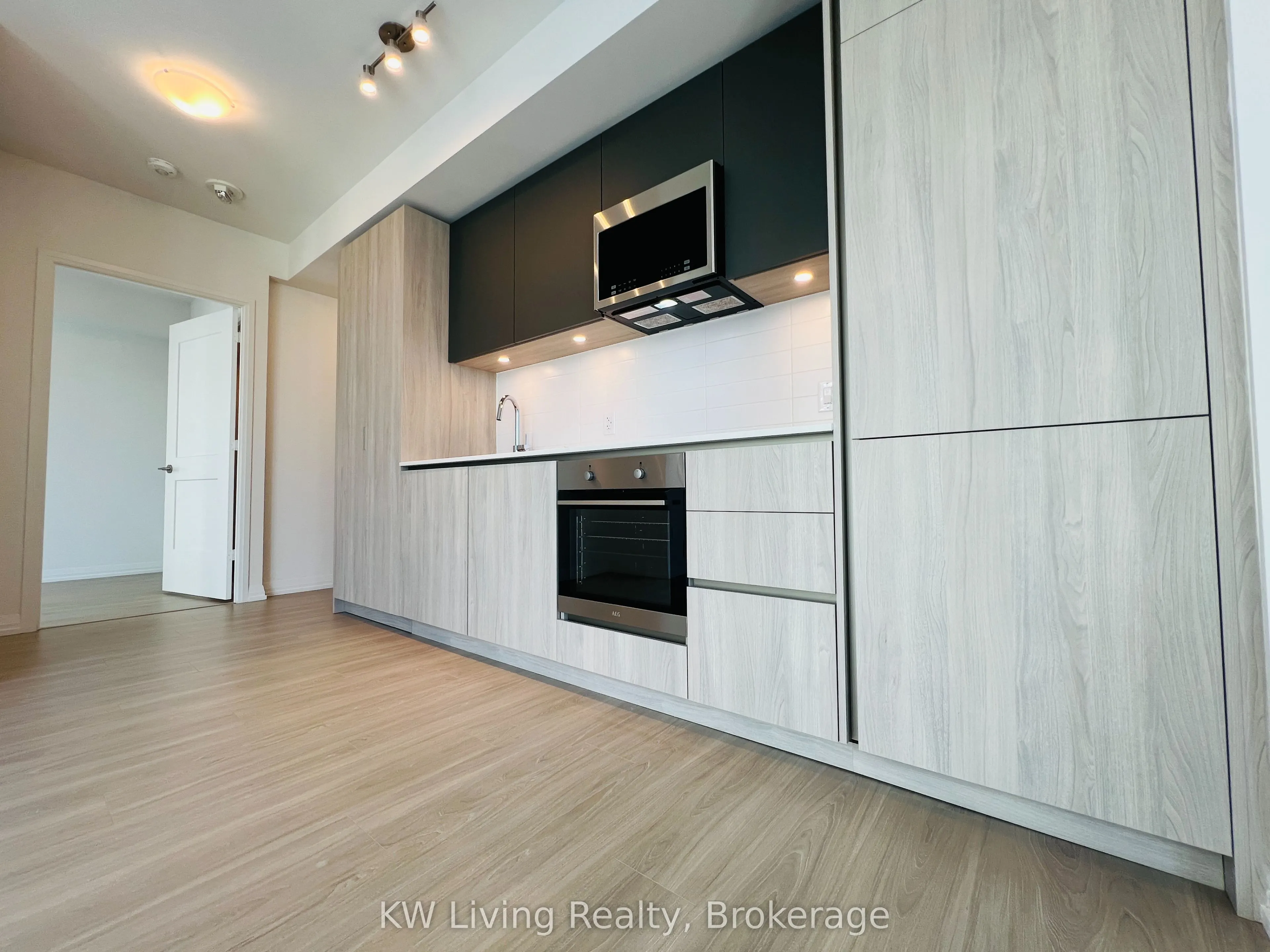 8 Widmer Street, #4103