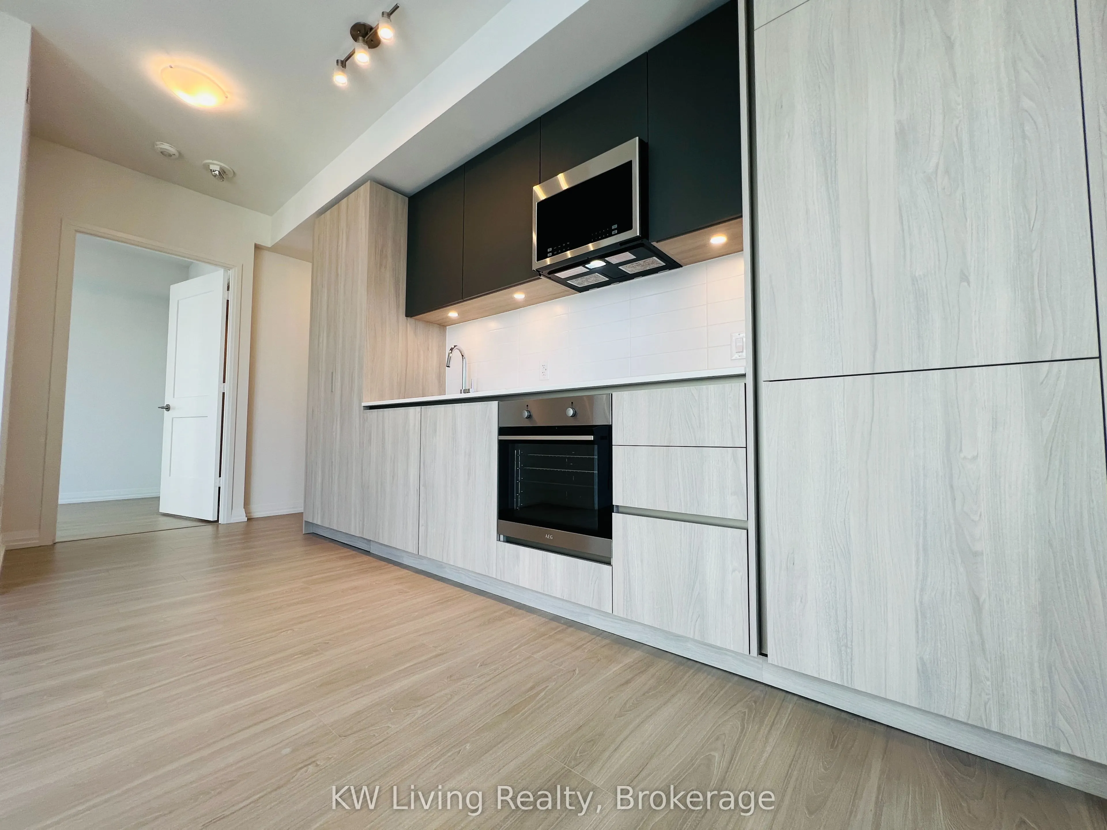 8 Widmer Street, #4103