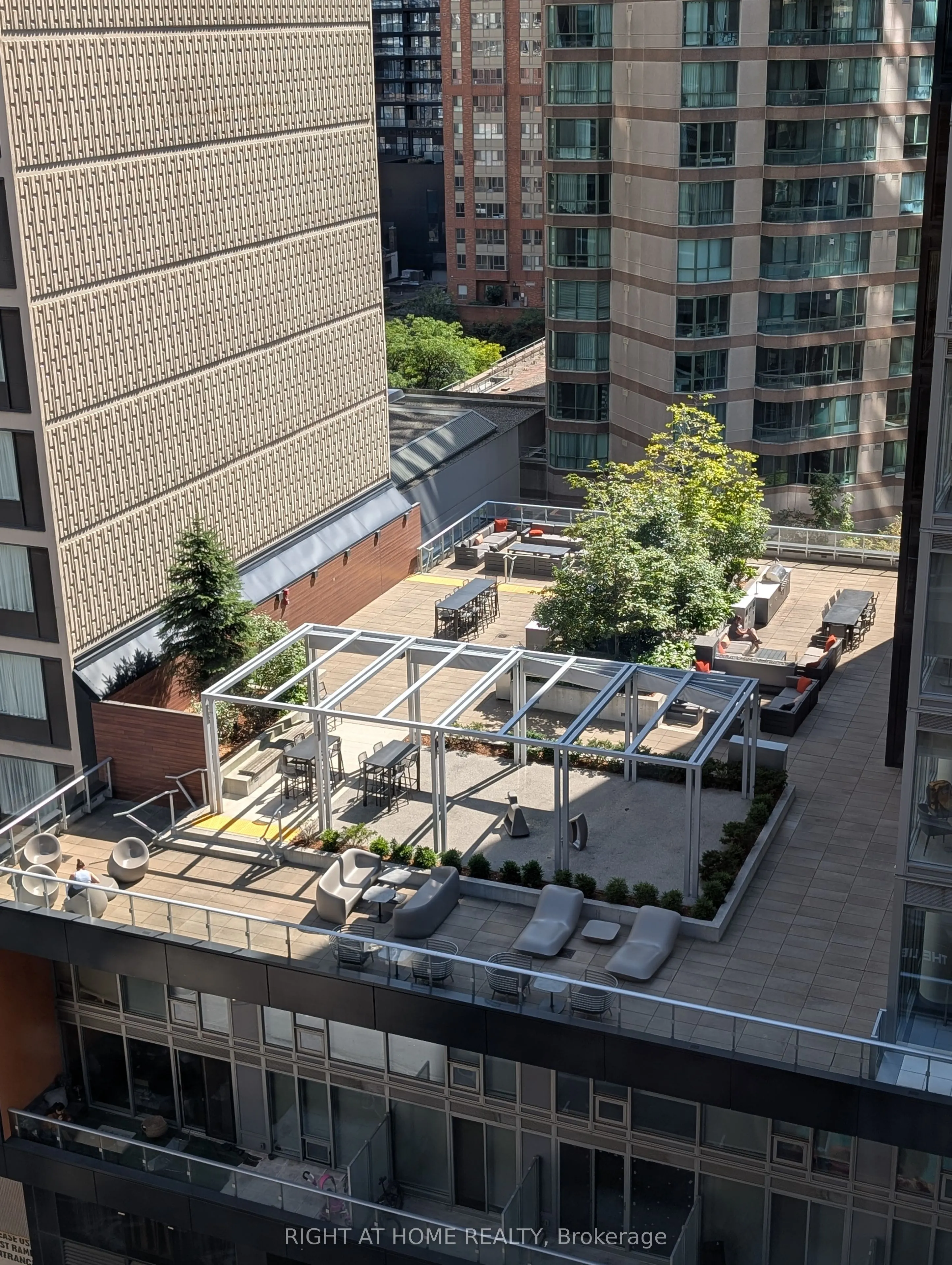 44 Gerrard Street W, #1211