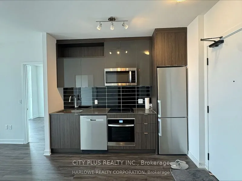 70 Princess Street, #PH3008
