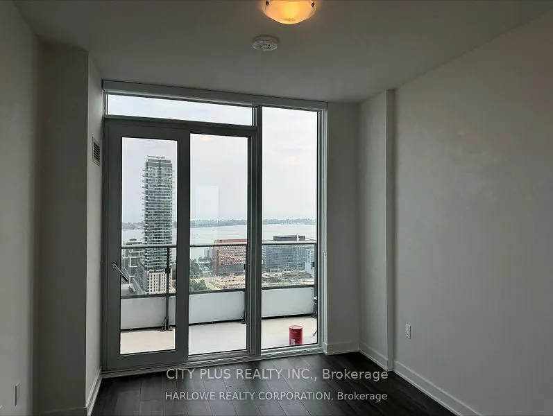 70 Princess Street, #PH3008