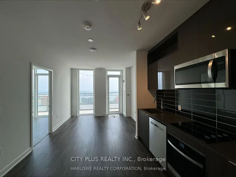 70 Princess Street, #PH3008