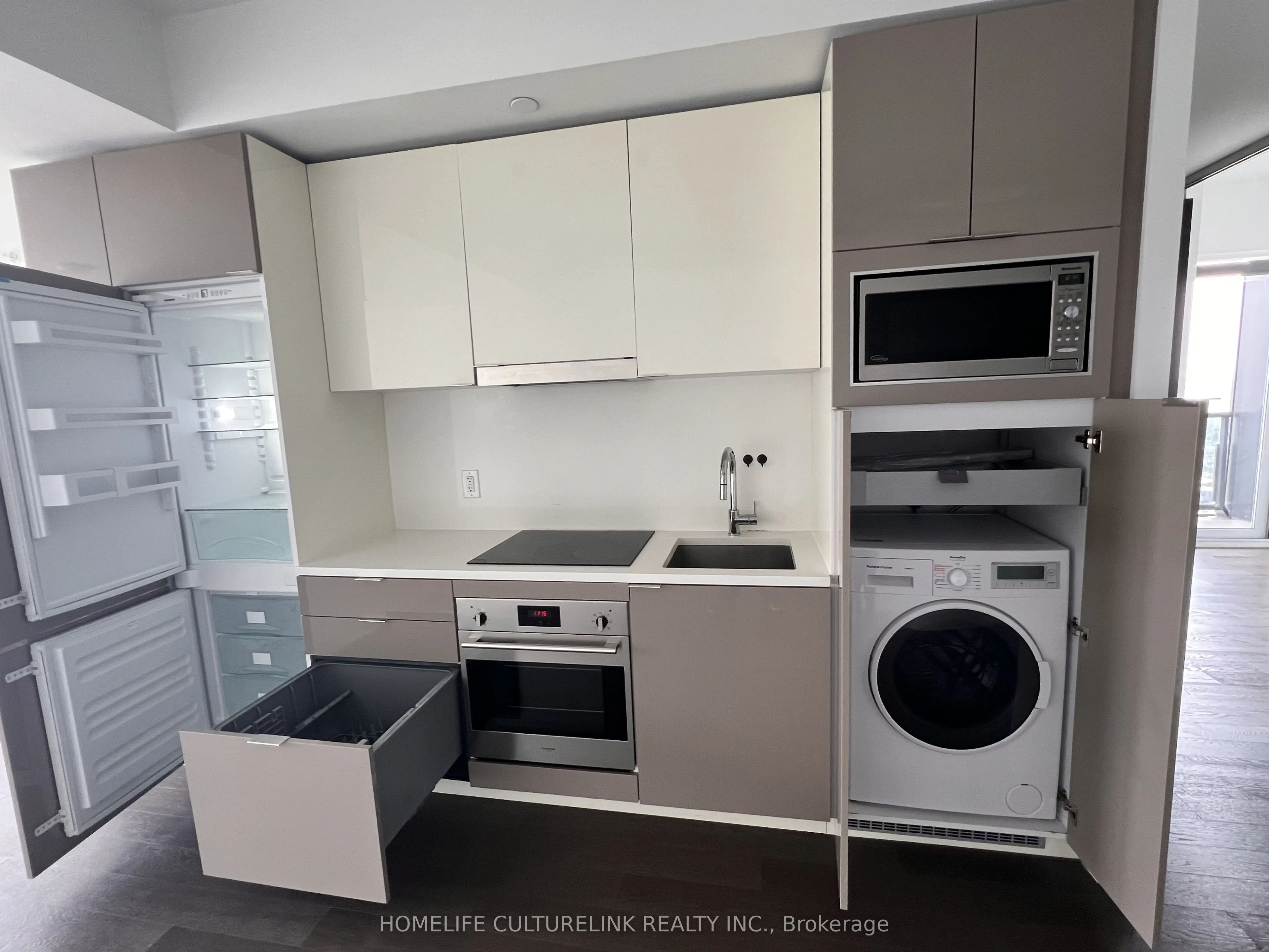 170 Bayview Avenue, #2504