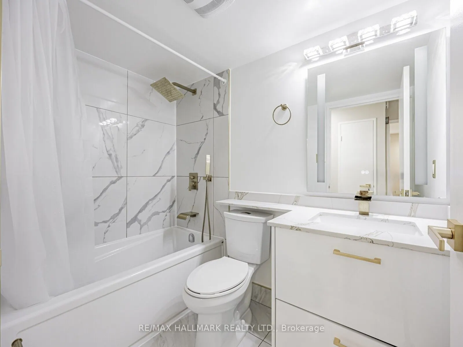 40 Sunrise Avenue, #104