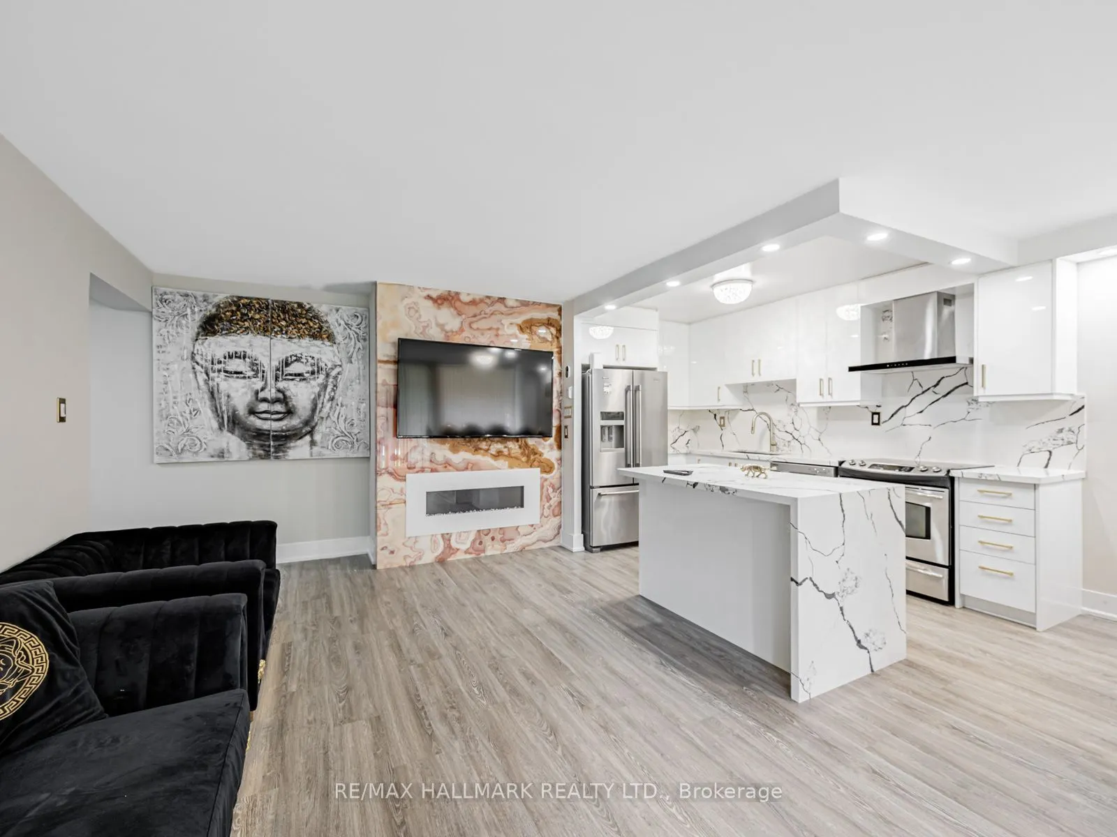 40 Sunrise Avenue, #104