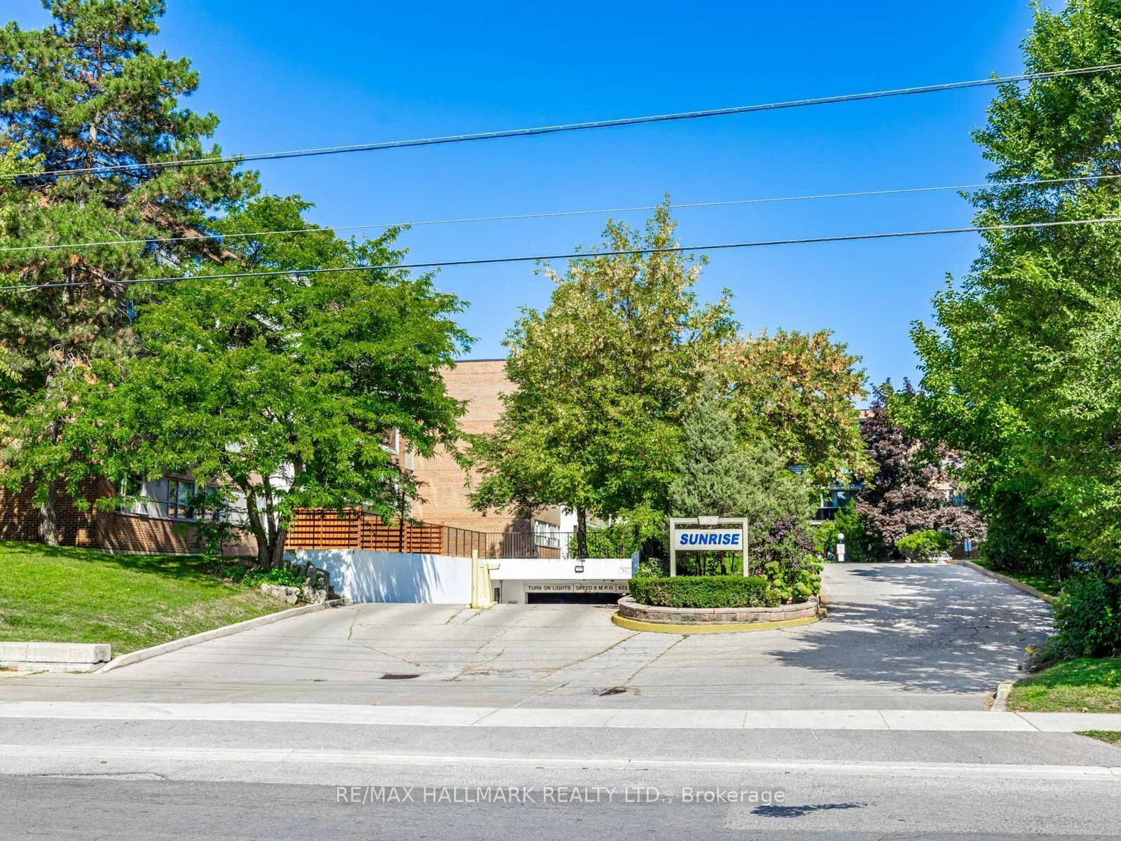 40 Sunrise Avenue, #104