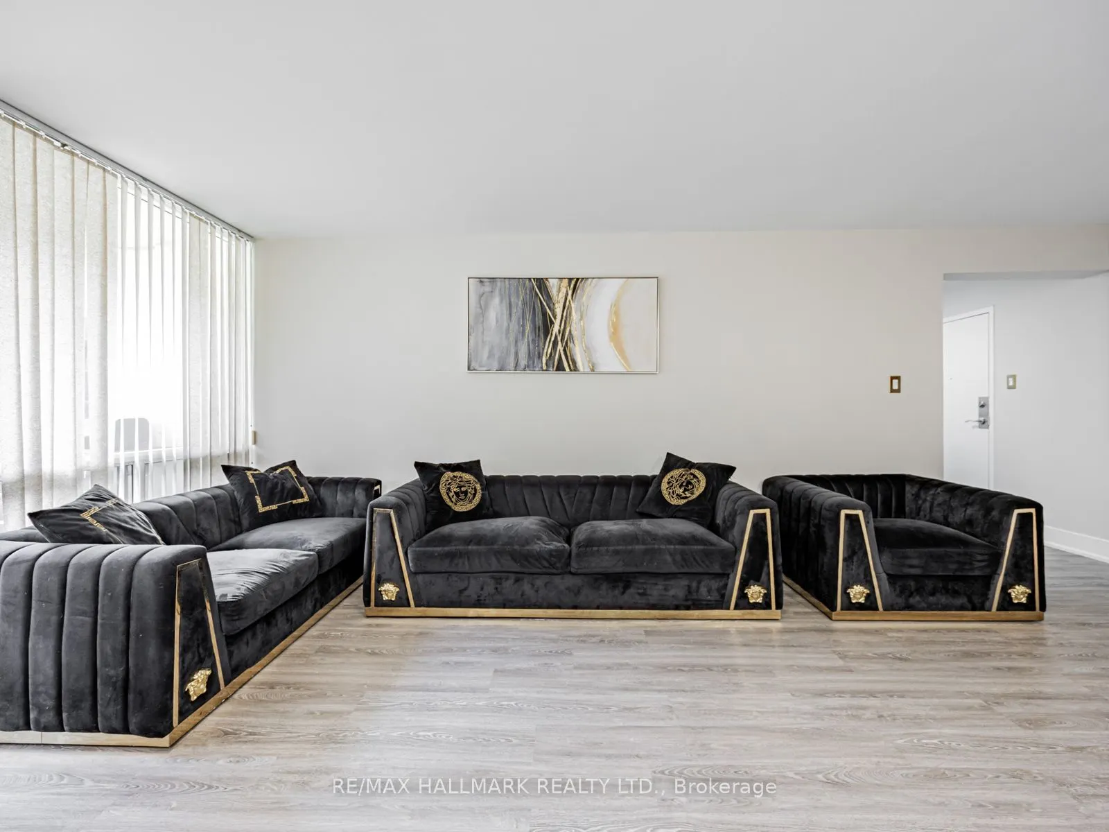 40 Sunrise Avenue, #104