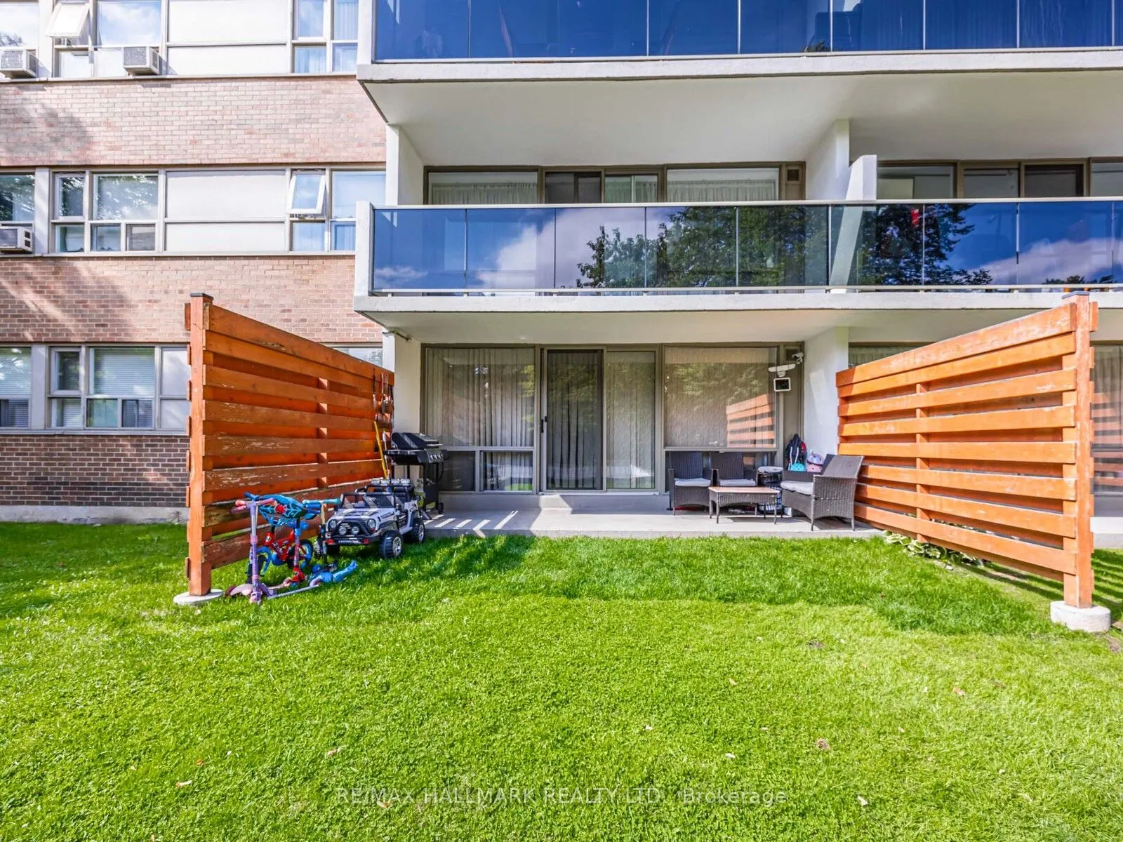 40 Sunrise Avenue, #104