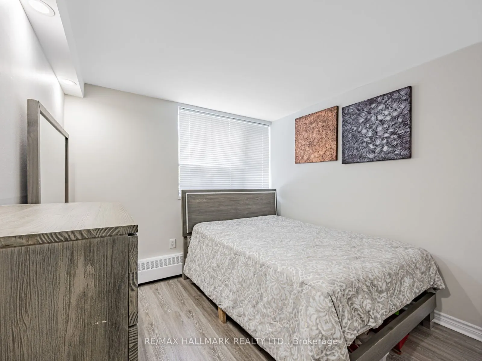 40 Sunrise Avenue, #104