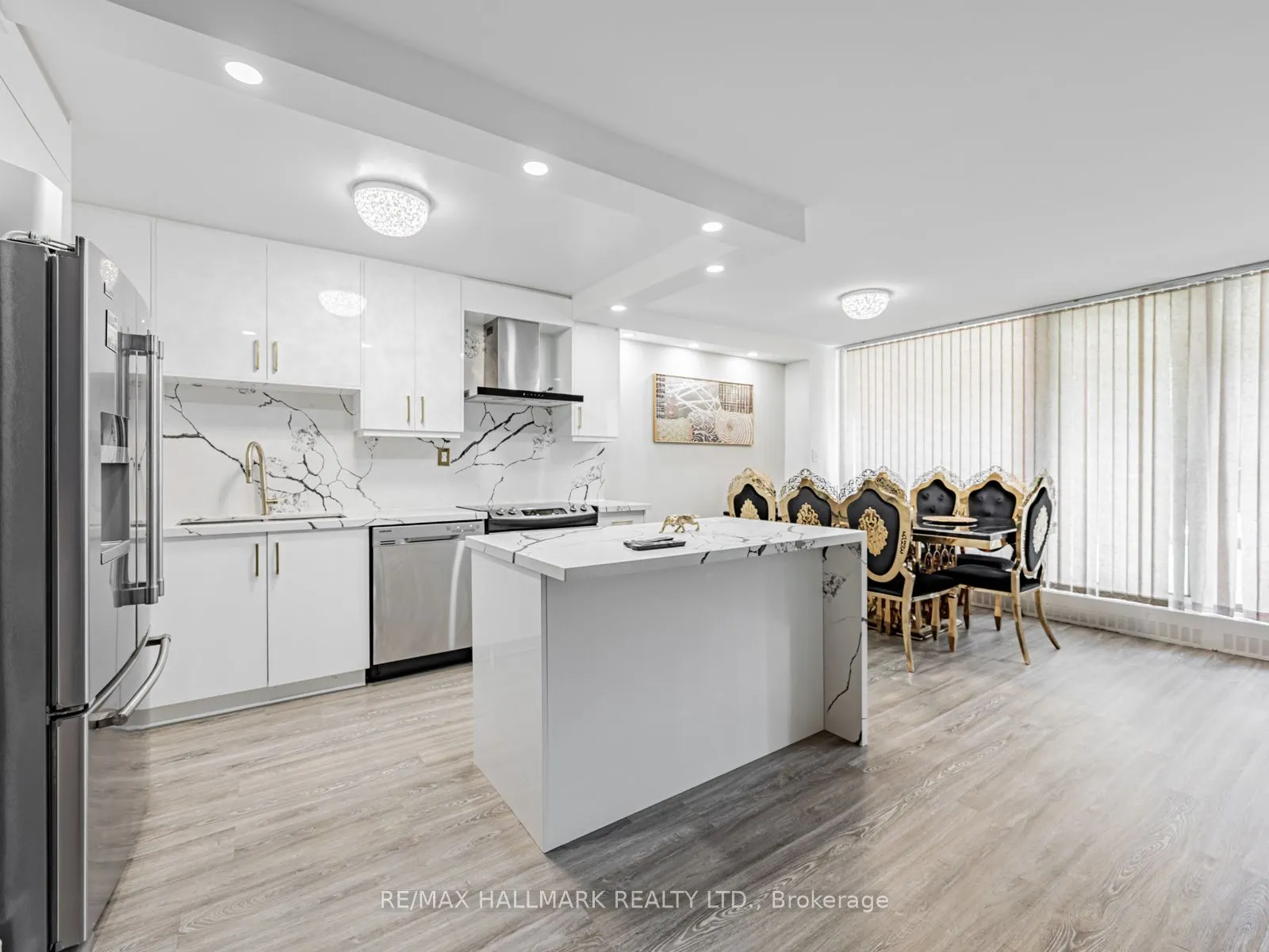 40 Sunrise Avenue, #104