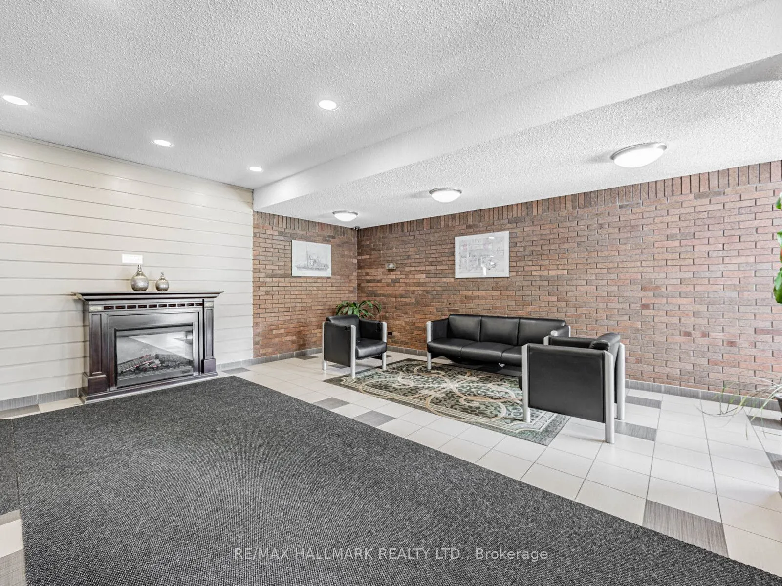 40 Sunrise Avenue, #104