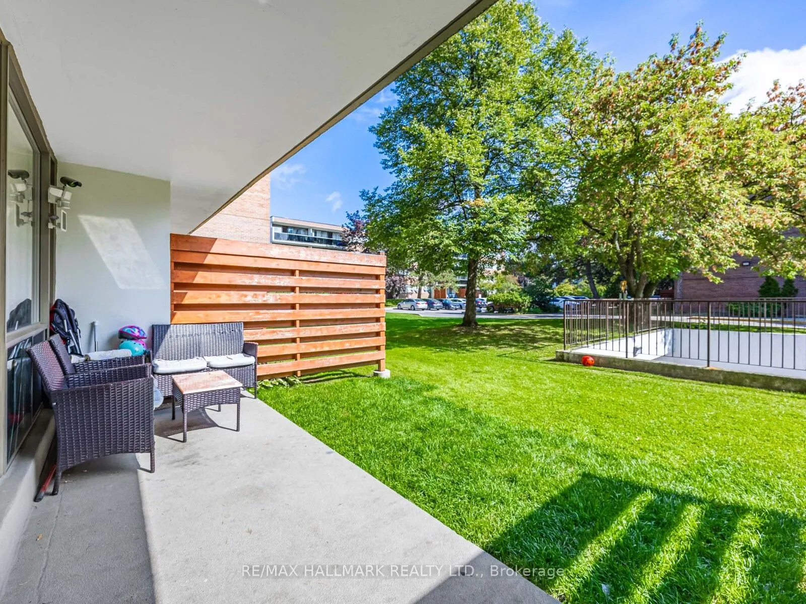 40 Sunrise Avenue, #104